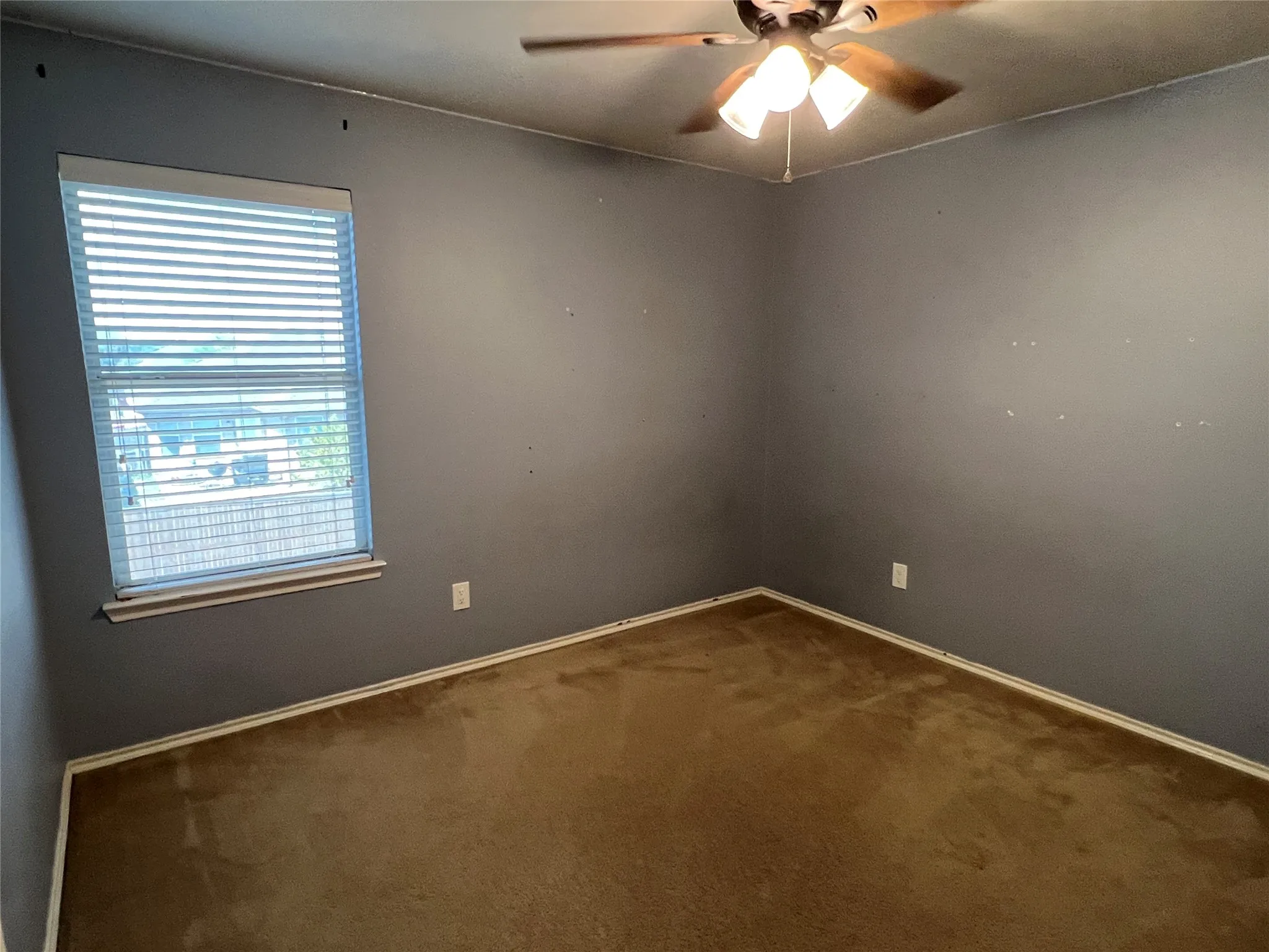 Single Family Residence For Sale in Rockwall County , 2800 Redwood Street, Royse City, Texas 75189, 4 Bedroom, 3 Bathroom, 2 Garage spaces, 2,068 Sqft, built in 2007, mls#21378157, Real Estate Agent in Royse City, Homes For Sale in Rockwall county, Homes For Sale in Royse City, Realtor in Royse City Texas, Real Estate Brokerage Independent Realty Texas, Luminita Cordes Realtor