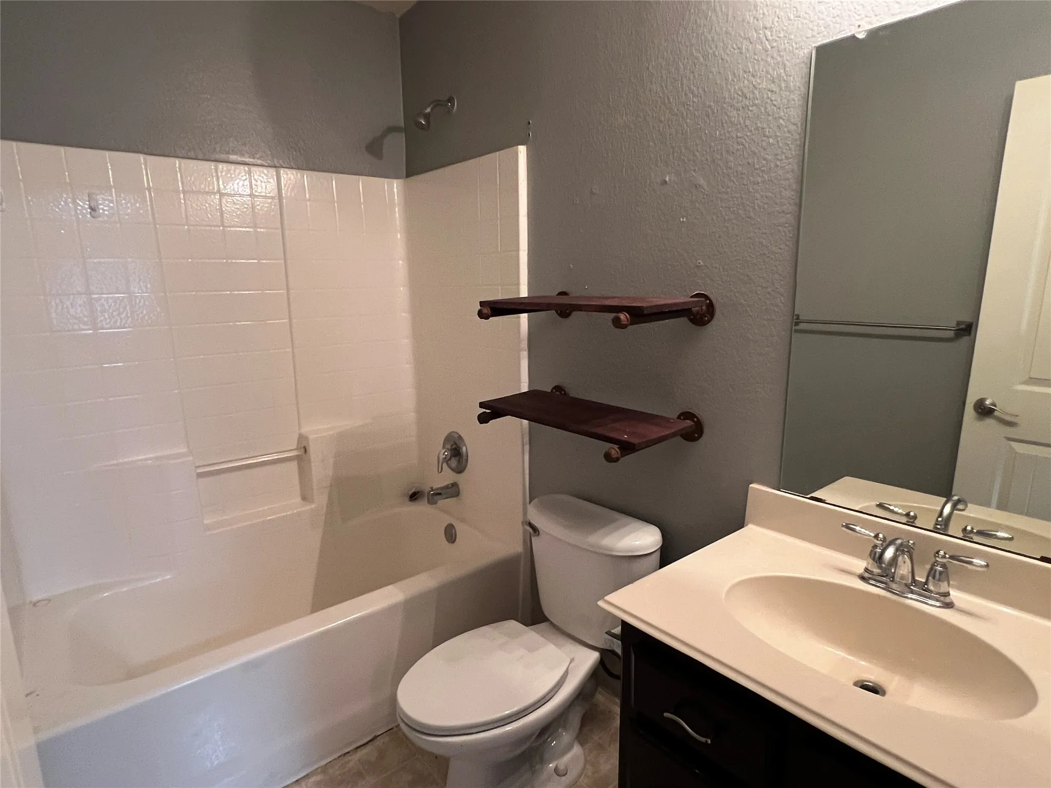 Single Family Residence For Sale in Rockwall County , 2800 Redwood Street, Royse City, Texas 75189, 4 Bedroom, 3 Bathroom, 2 Garage spaces, 2,068 Sqft, built in 2007, mls#21378157, Real Estate Agent in Royse City, Homes For Sale in Rockwall county, Homes For Sale in Royse City, Realtor in Royse City Texas, Real Estate Brokerage Independent Realty Texas, Luminita Cordes Realtor
