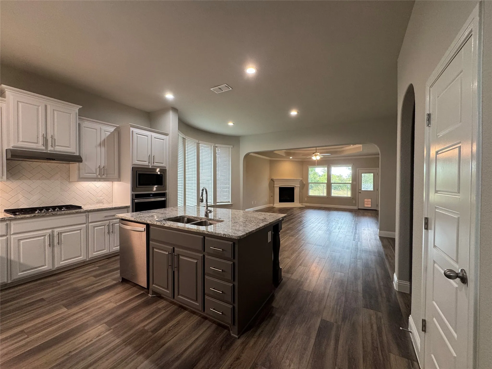 Single Family Residence For Rent in Parker County , 216 Missler Drive, Aledo, Texas 76008, 3 Bedroom, 3 Bathroom, 2 Garage spaces, 2,209 Sqft, built in 2020, mls#21378009, Real Estate Agent in Aledo, Homes For Rent in Parker county, Homes For Rent in Aledo, Realtor in Aledo Texas, Real Estate Brokerage Independent Realty Texas, Luminita Cordes Realtor