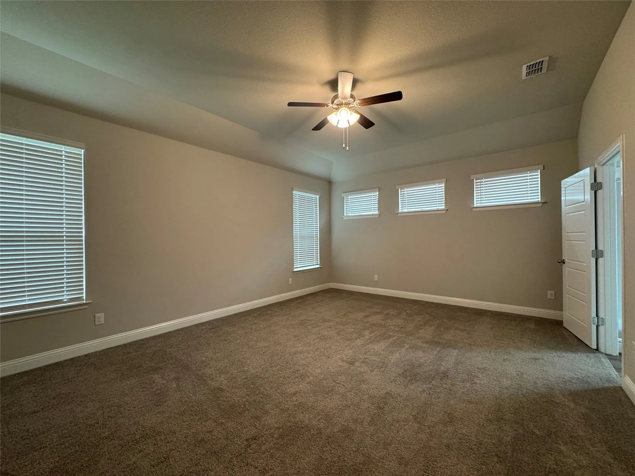 Single Family Residence For Rent in Parker County , 216 Missler Drive, Aledo, Texas 76008, 3 Bedroom, 3 Bathroom, 2 Garage spaces, 2,209 Sqft, built in 2020, mls#21378009, Real Estate Agent in Aledo, Homes For Rent in Parker county, Homes For Rent in Aledo, Realtor in Aledo Texas, Real Estate Brokerage Independent Realty Texas, Luminita Cordes Realtor