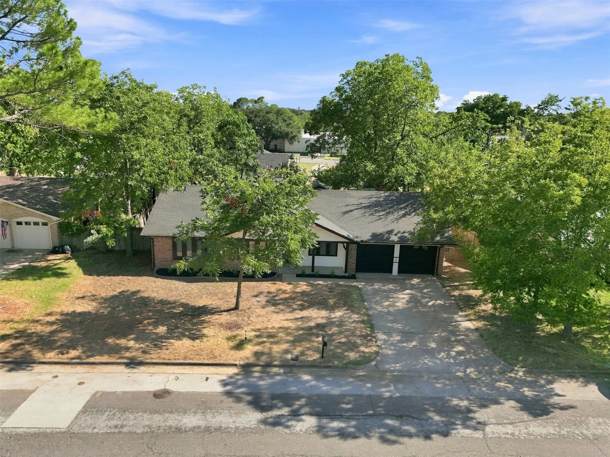 Single Family Residence For Sale in Tarrant County , 612 Simpson Terrace, Bedford, Texas 76021, 4 Bedroom, 2 Bathroom, 2 Garage spaces, 1,911 Sqft, built in 1969, mls#21377934, Real Estate Agent in Bedford, Homes For Sale in Tarrant county, Homes For Sale in Bedford, Realtor in Bedford Texas, Real Estate Brokerage Independent Realty Texas, Luminita Cordes Realtor
