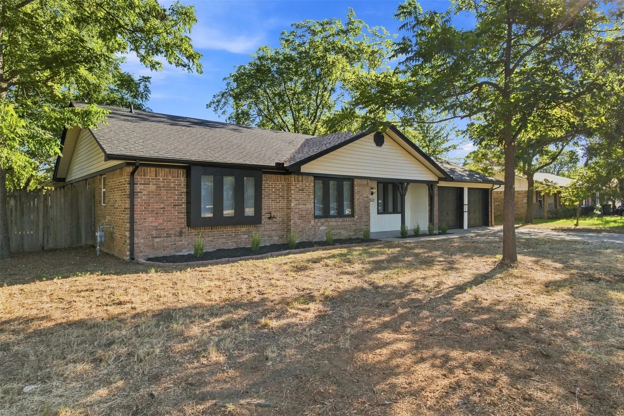 Single Family Residence For Sale in Tarrant County , 612 Simpson Terrace, Bedford, Texas 76021, 4 Bedroom, 2 Bathroom, 2 Garage spaces, 1,911 Sqft, built in 1969, mls#21377934, Real Estate Agent in Bedford, Homes For Sale in Tarrant county, Homes For Sale in Bedford, Realtor in Bedford Texas, Real Estate Brokerage Independent Realty Texas, Luminita Cordes Realtor