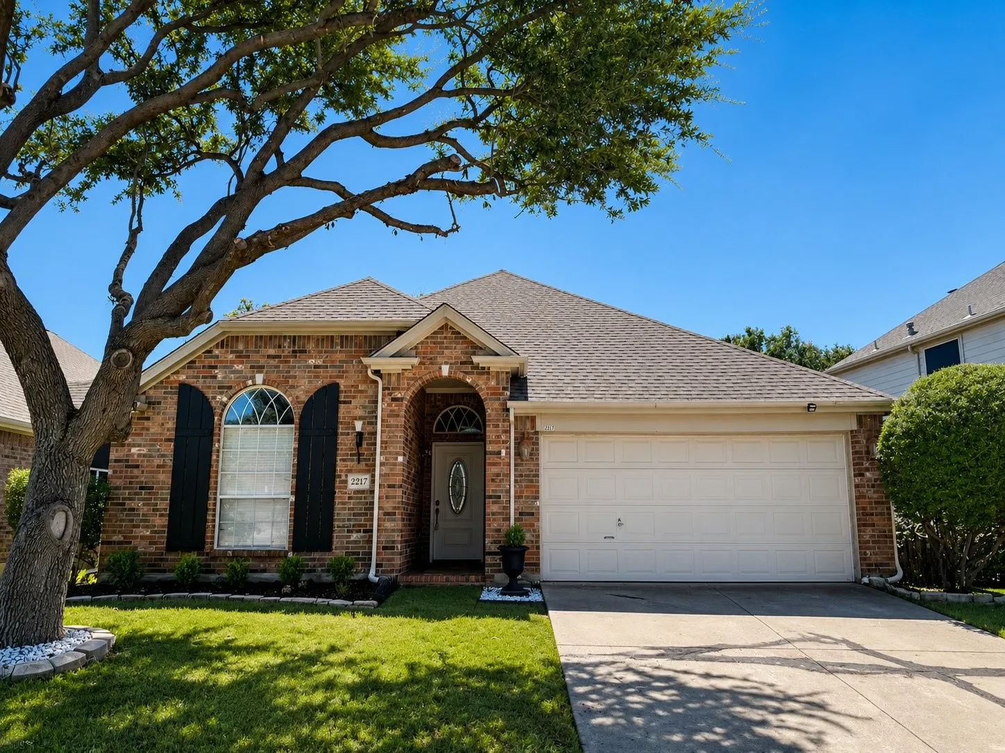 Single Family Residence For Rent in Collin County , 2217 Killarney Drive, Mc Kinney, Texas 75072, 3 Bedroom, 2 Bathroom, 2 Garage spaces, 1,738 Sqft, built in 2000, mls#21377706, Real Estate Agent in Mc Kinney, Homes For Rent in Collin county, Homes For Rent in Mc Kinney, Realtor in Mc Kinney Texas, Real Estate Brokerage Independent Realty Texas, Luminita Cordes Realtor