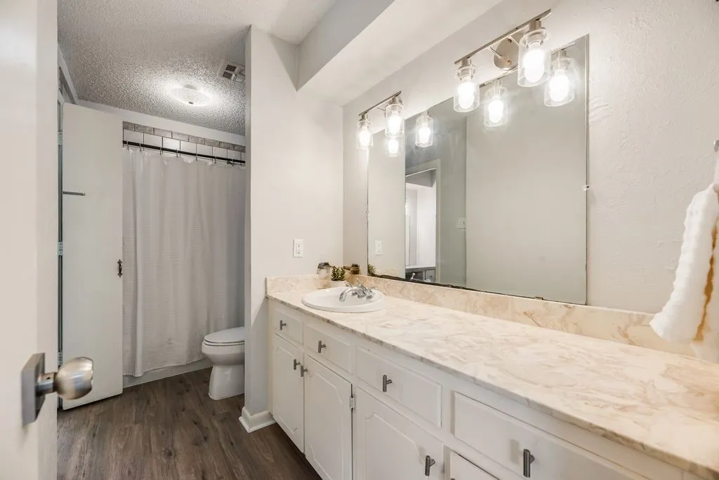 Single Family Residence For Rent in Dallas County , 5508 Flamingo Drive, Rowlett, Texas 75089, 3 Bedroom, 2 Bathroom, Garage spaces, 1,900 Sqft, built in 1973, mls#21378180, Real Estate Agent in Rowlett, Homes For Rent in Dallas county, Homes For Rent in Rowlett, Realtor in Rowlett Texas, Real Estate Brokerage Independent Realty Texas, Luminita Cordes Realtor