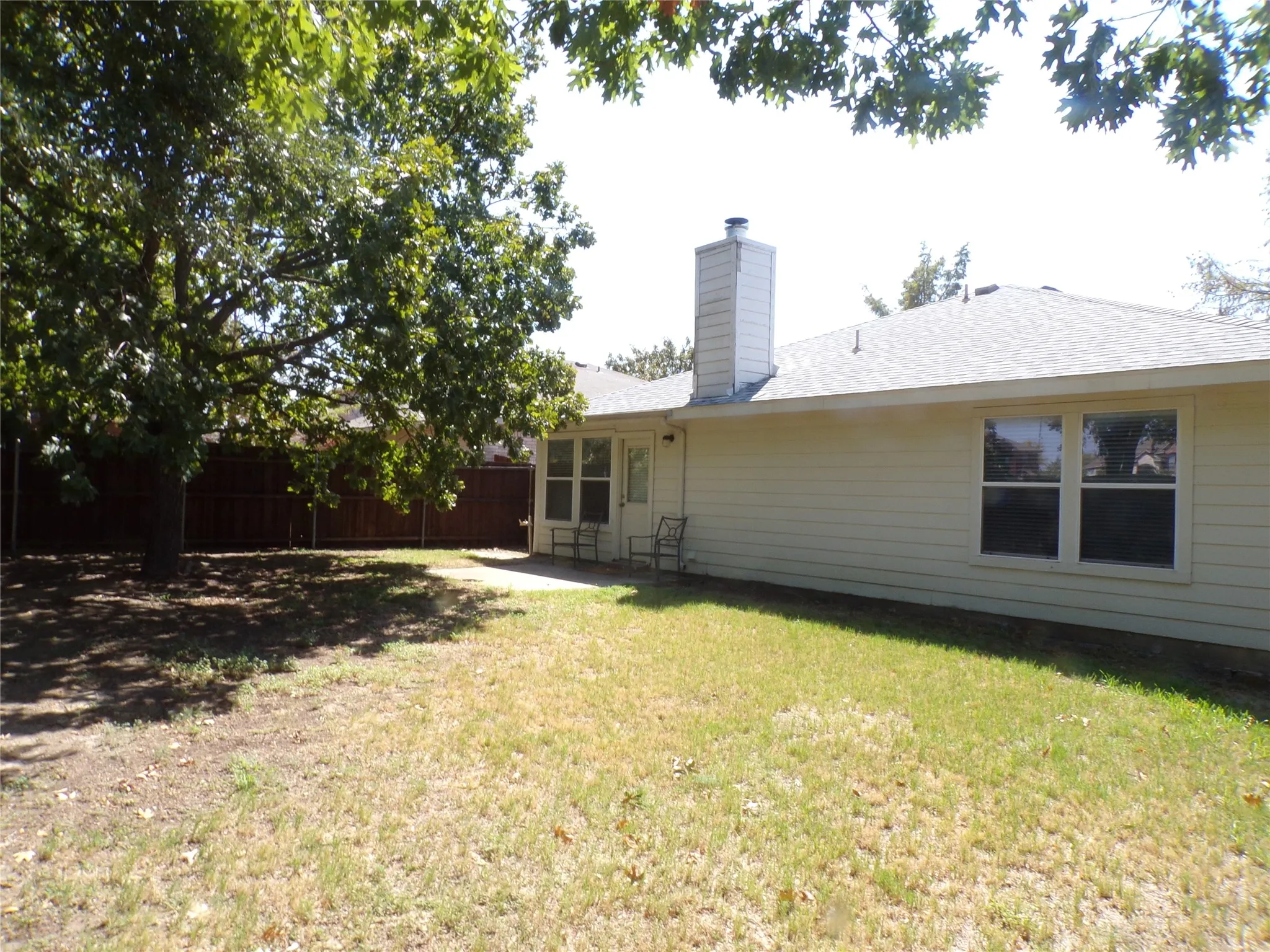 Single Family Residence For Rent in Collin County , 2612 Sierra Drive, Mc Kinney, Texas 75071, 3 Bedroom, 2 Bathroom, 2 Garage spaces, 1,444 Sqft, built in 2002, mls#21378182, Real Estate Agent in Mc Kinney, Homes For Rent in Collin county, Homes For Rent in Mc Kinney, Realtor in Mc Kinney Texas, Real Estate Brokerage Independent Realty Texas, Luminita Cordes Realtor