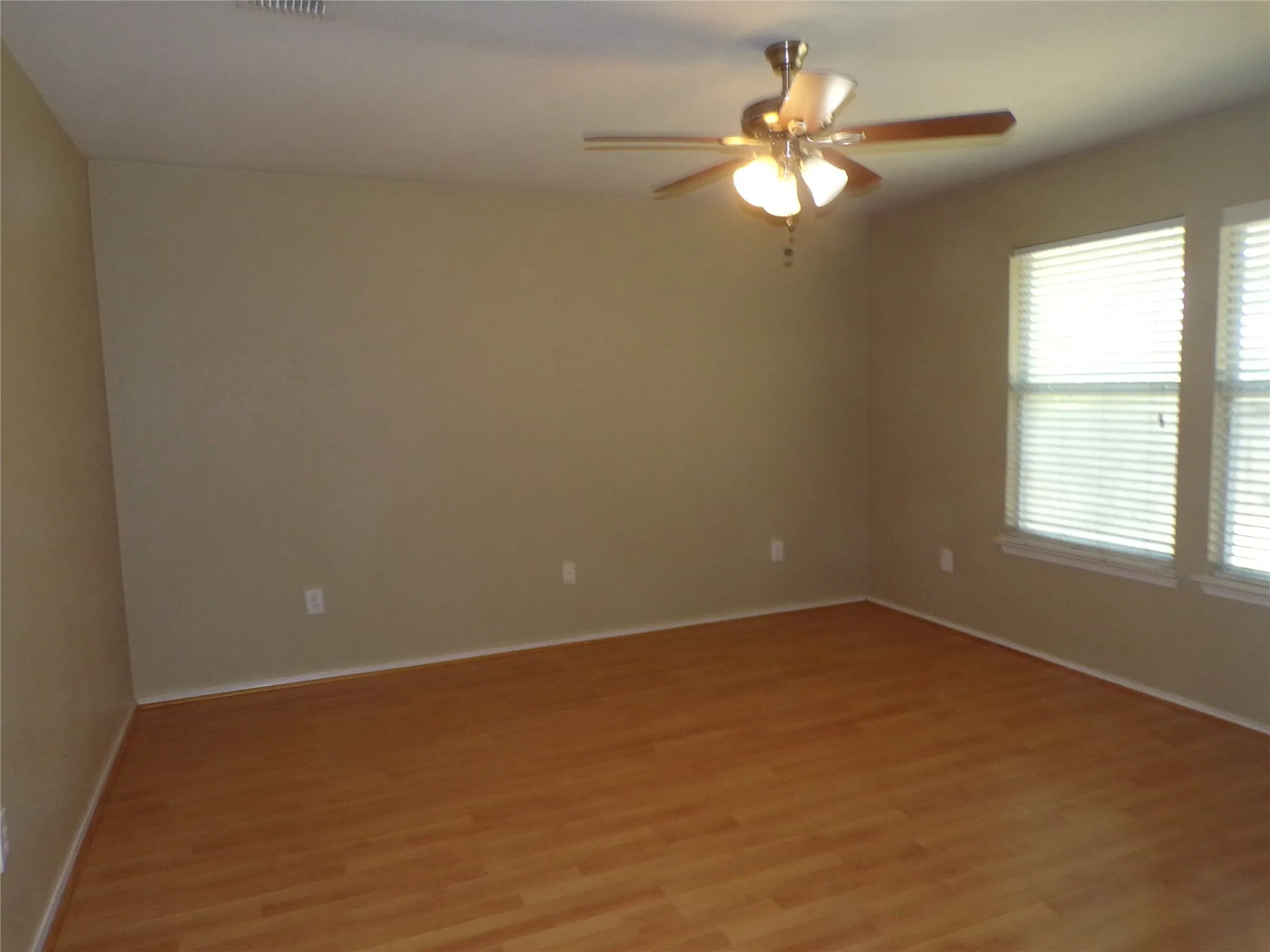 Single Family Residence For Rent in Collin County , 2612 Sierra Drive, Mc Kinney, Texas 75071, 3 Bedroom, 2 Bathroom, 2 Garage spaces, 1,444 Sqft, built in 2002, mls#21378182, Real Estate Agent in Mc Kinney, Homes For Rent in Collin county, Homes For Rent in Mc Kinney, Realtor in Mc Kinney Texas, Real Estate Brokerage Independent Realty Texas, Luminita Cordes Realtor