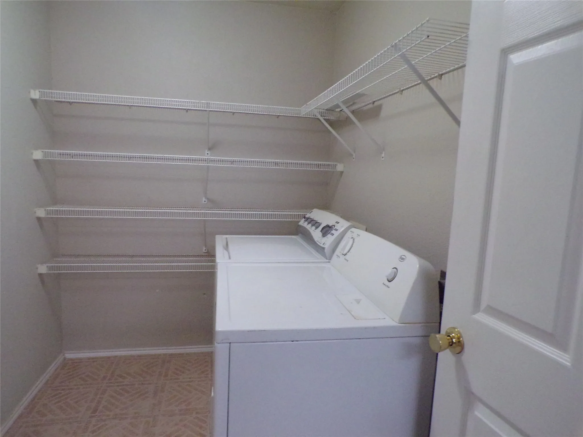 Combo Pantry and Laundry room