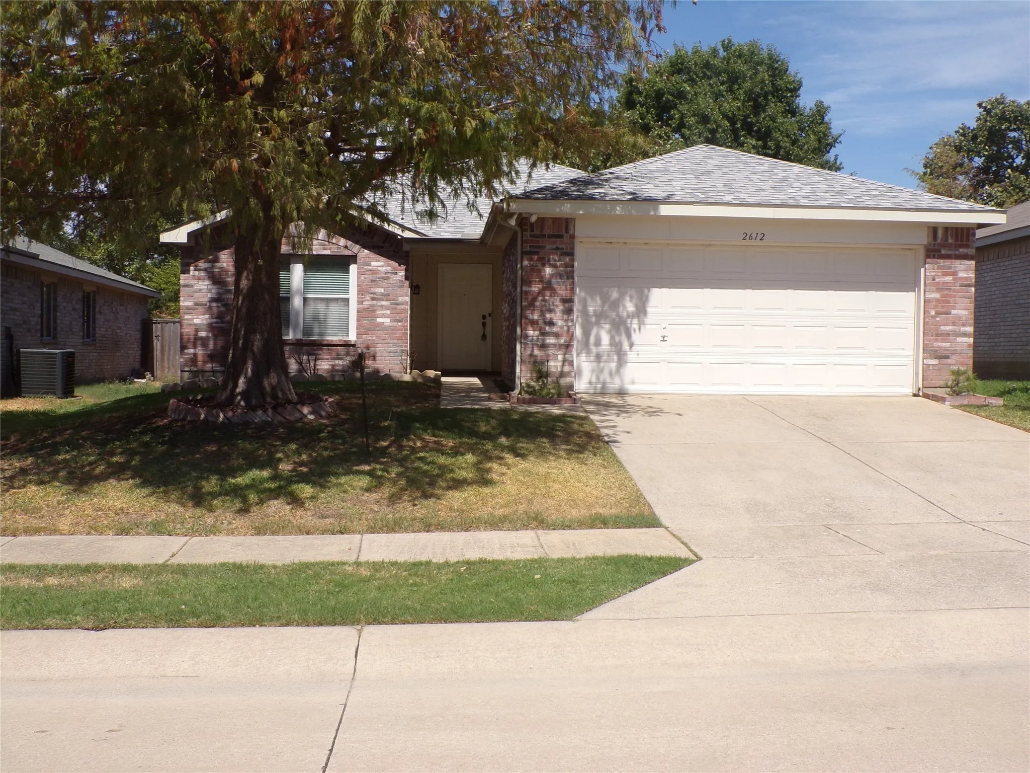 Single Family Residence For Rent in Collin County , 2612 Sierra Drive, Mc Kinney, Texas 75071, 3 Bedroom, 2 Bathroom, 2 Garage spaces, 1,444 Sqft, built in 2002, mls#21378182, Real Estate Agent in Mc Kinney, Homes For Rent in Collin county, Homes For Rent in Mc Kinney, Realtor in Mc Kinney Texas, Real Estate Brokerage Independent Realty Texas, Luminita Cordes Realtor