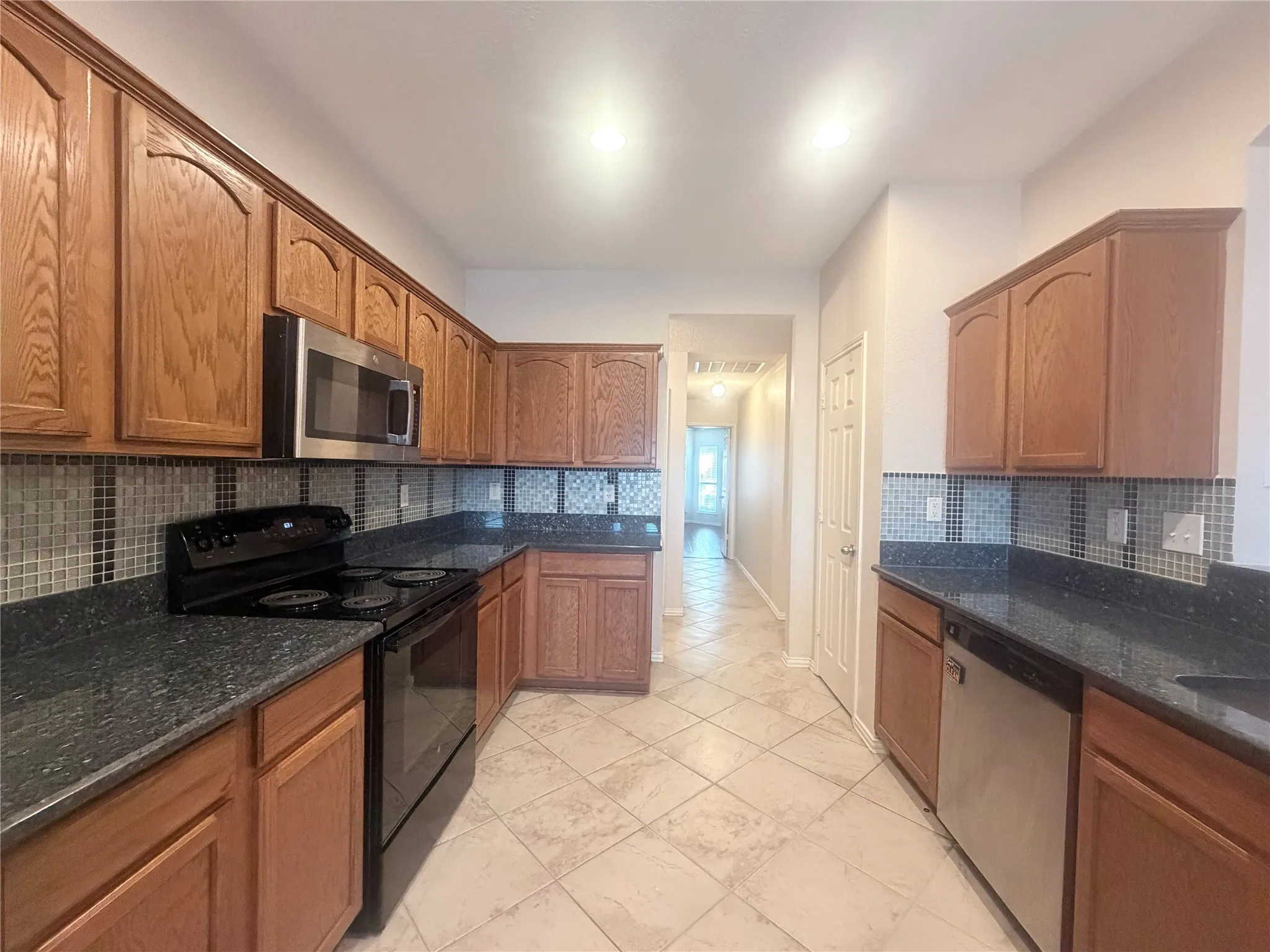 Single Family Residence For Rent in Collin County , 529 Laredo Drive, Murphy, Texas 75094, 3 Bedroom, 2 Bathroom, 2 Garage spaces, 1,832 Sqft, built in 2005, mls#21378092, Real Estate Agent in Murphy, Homes For Rent in Collin county, Homes For Rent in Murphy, Realtor in Murphy Texas, Real Estate Brokerage Independent Realty Texas, Luminita Cordes Realtor