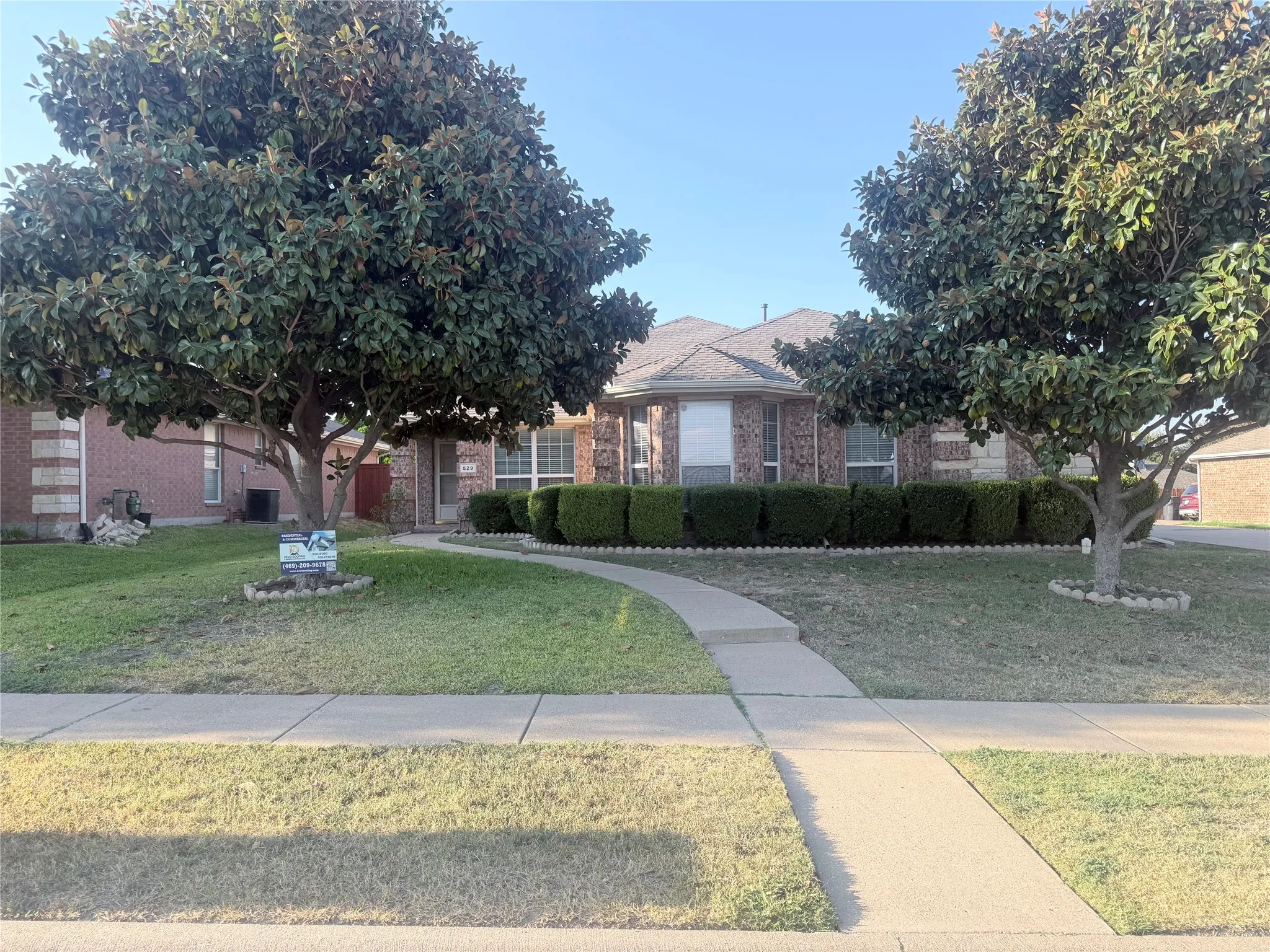 Single Family Residence For Rent in Collin County , 529 Laredo Drive, Murphy, Texas 75094, 3 Bedroom, 2 Bathroom, 2 Garage spaces, 1,832 Sqft, built in 2005, mls#21378092, Real Estate Agent in Murphy, Homes For Rent in Collin county, Homes For Rent in Murphy, Realtor in Murphy Texas, Real Estate Brokerage Independent Realty Texas, Luminita Cordes Realtor