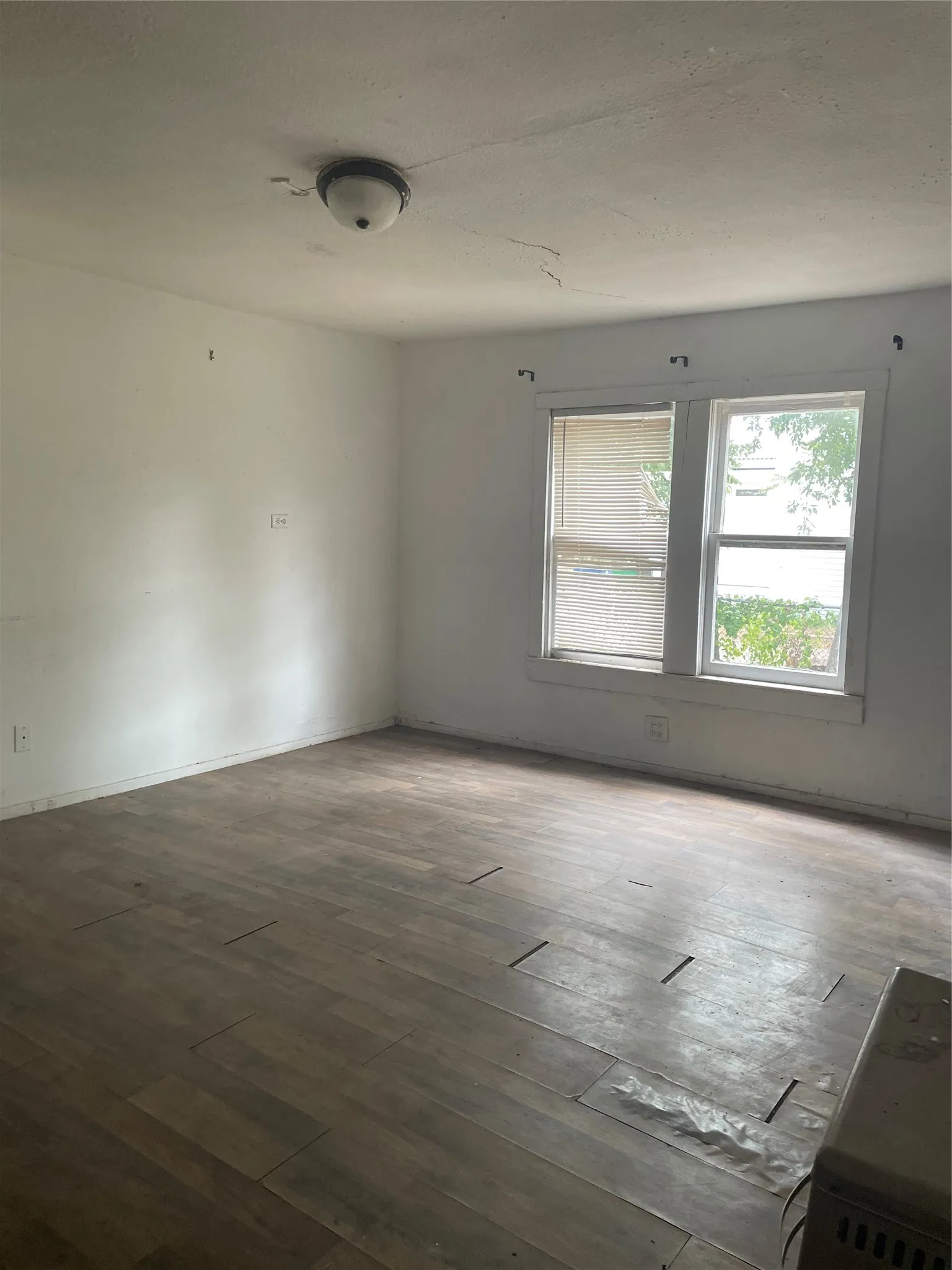 2nd Bedroom Main Structure