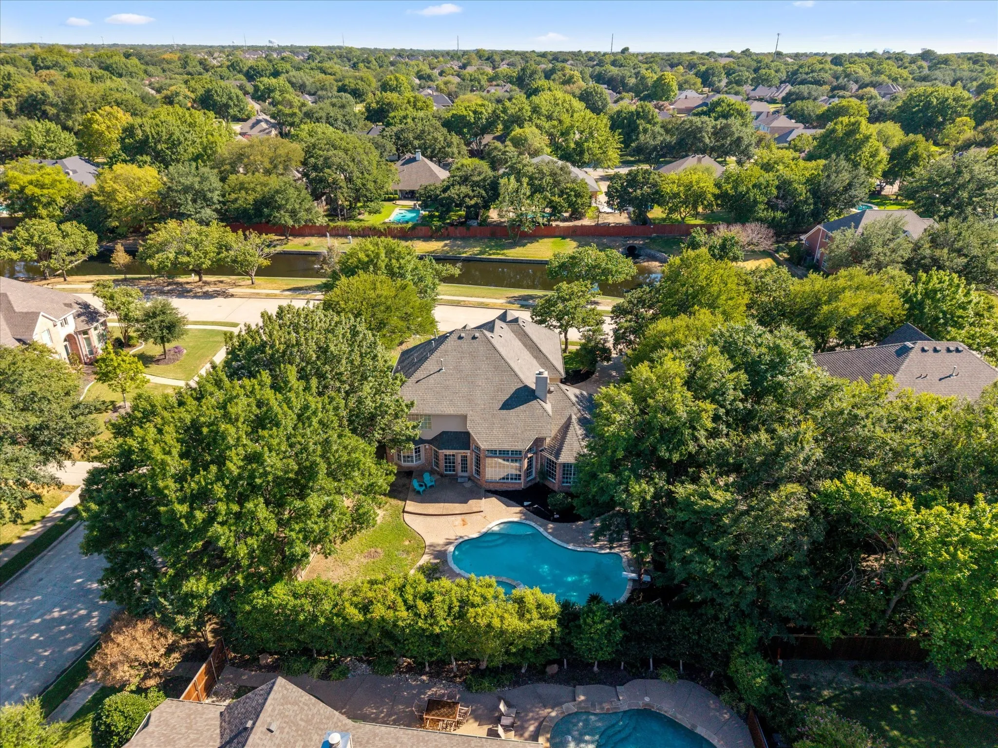 Single Family Residence For Sale in Tarrant County , 815 Forest Lakes Drive, Keller, Texas 76248, 4 Bedroom, 4 Bathroom, 3 Garage spaces, 3,474 Sqft, built in 1999, mls#21378196, Real Estate Agent in Keller, Homes For Sale in Tarrant county, Homes For Sale in Keller, Realtor in Keller Texas, Real Estate Brokerage Independent Realty Texas, Luminita Cordes Realtor