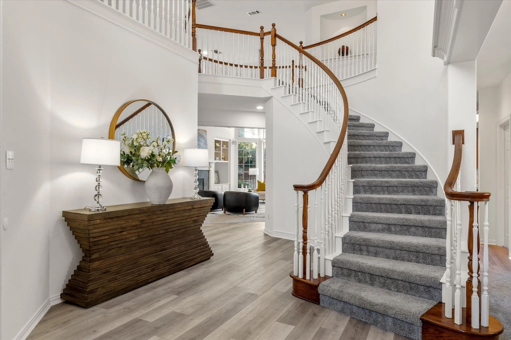 Single Family Residence For Sale in Tarrant County , 815 Forest Lakes Drive, Keller, Texas 76248, 4 Bedroom, 4 Bathroom, 3 Garage spaces, 3,474 Sqft, built in 1999, mls#21378196, Real Estate Agent in Keller, Homes For Sale in Tarrant county, Homes For Sale in Keller, Realtor in Keller Texas, Real Estate Brokerage Independent Realty Texas, Luminita Cordes Realtor