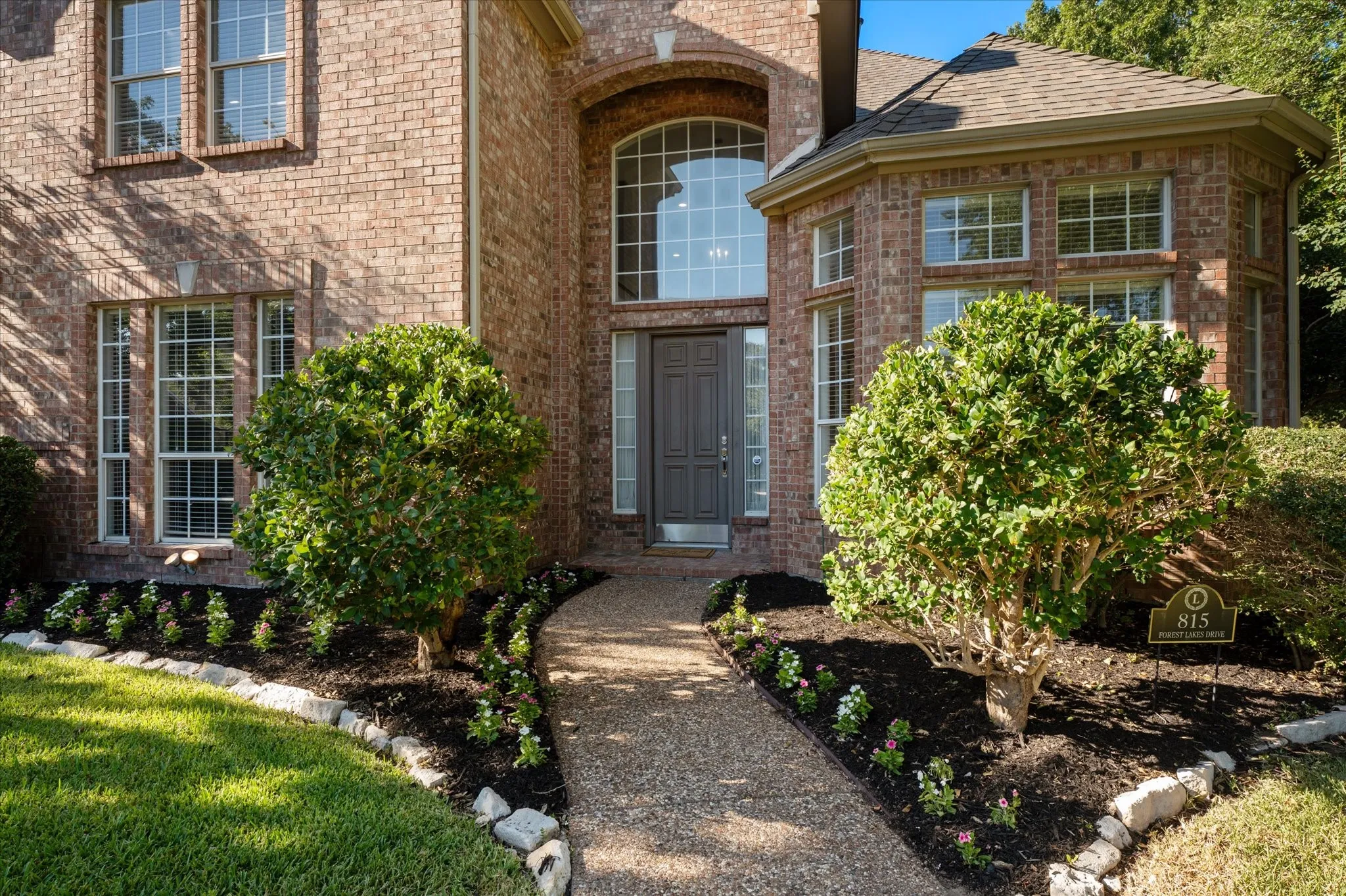 Single Family Residence For Sale in Tarrant County , 815 Forest Lakes Drive, Keller, Texas 76248, 4 Bedroom, 4 Bathroom, 3 Garage spaces, 3,474 Sqft, built in 1999, mls#21378196, Real Estate Agent in Keller, Homes For Sale in Tarrant county, Homes For Sale in Keller, Realtor in Keller Texas, Real Estate Brokerage Independent Realty Texas, Luminita Cordes Realtor