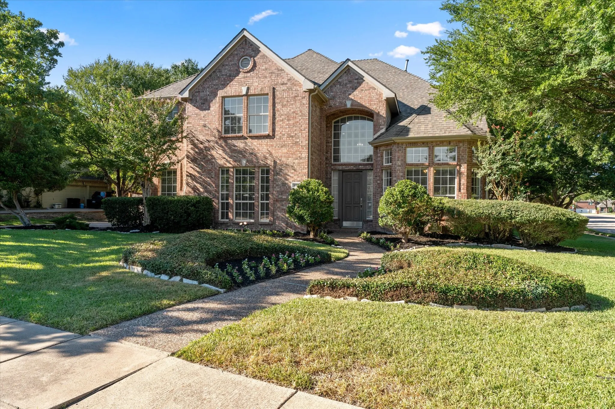 Single Family Residence For Sale in Tarrant County , 815 Forest Lakes Drive, Keller, Texas 76248, 4 Bedroom, 4 Bathroom, 3 Garage spaces, 3,474 Sqft, built in 1999, mls#21378196, Real Estate Agent in Keller, Homes For Sale in Tarrant county, Homes For Sale in Keller, Realtor in Keller Texas, Real Estate Brokerage Independent Realty Texas, Luminita Cordes Realtor