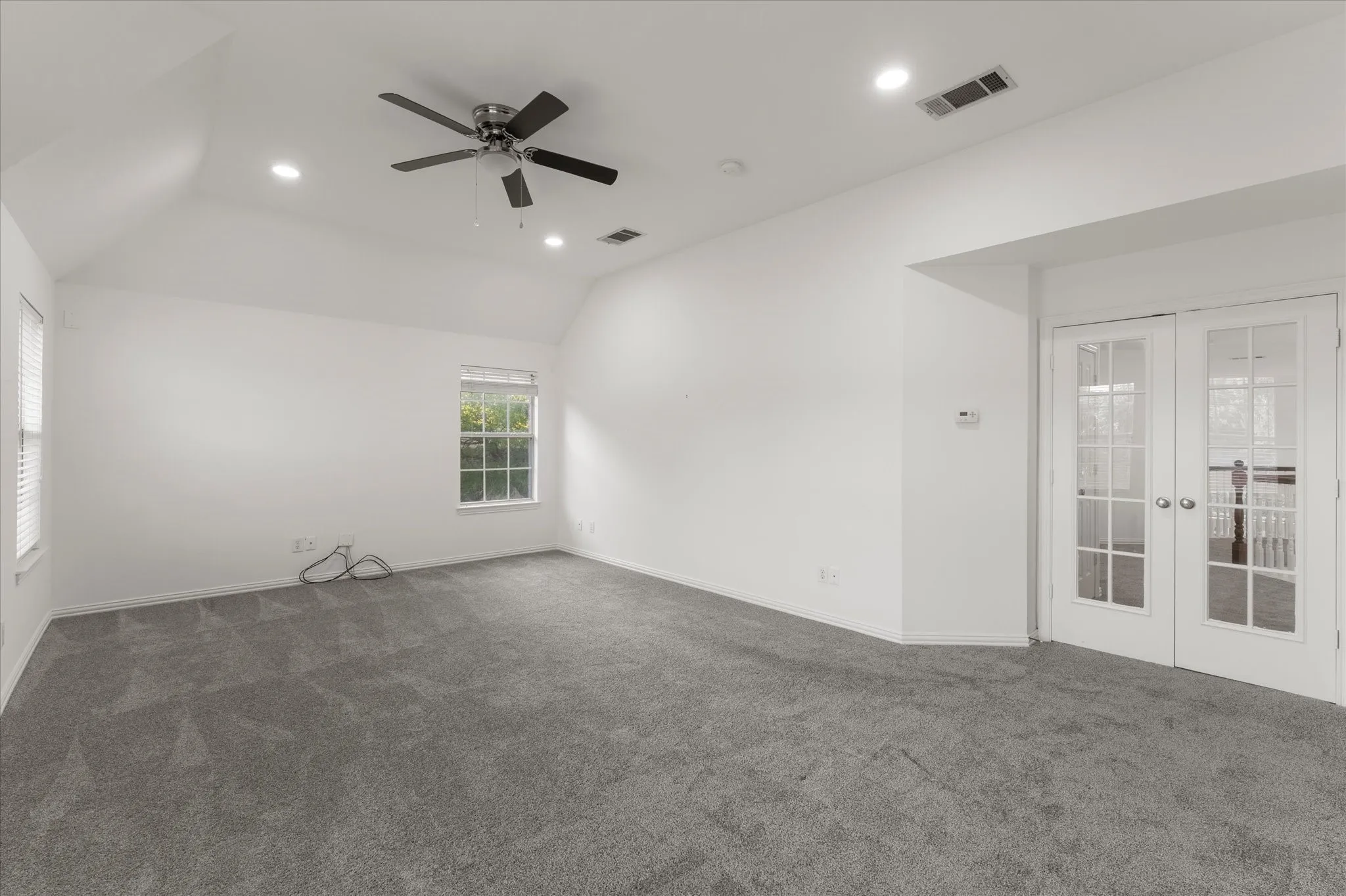 Single Family Residence For Sale in Tarrant County , 815 Forest Lakes Drive, Keller, Texas 76248, 4 Bedroom, 4 Bathroom, 3 Garage spaces, 3,474 Sqft, built in 1999, mls#21378196, Real Estate Agent in Keller, Homes For Sale in Tarrant county, Homes For Sale in Keller, Realtor in Keller Texas, Real Estate Brokerage Independent Realty Texas, Luminita Cordes Realtor