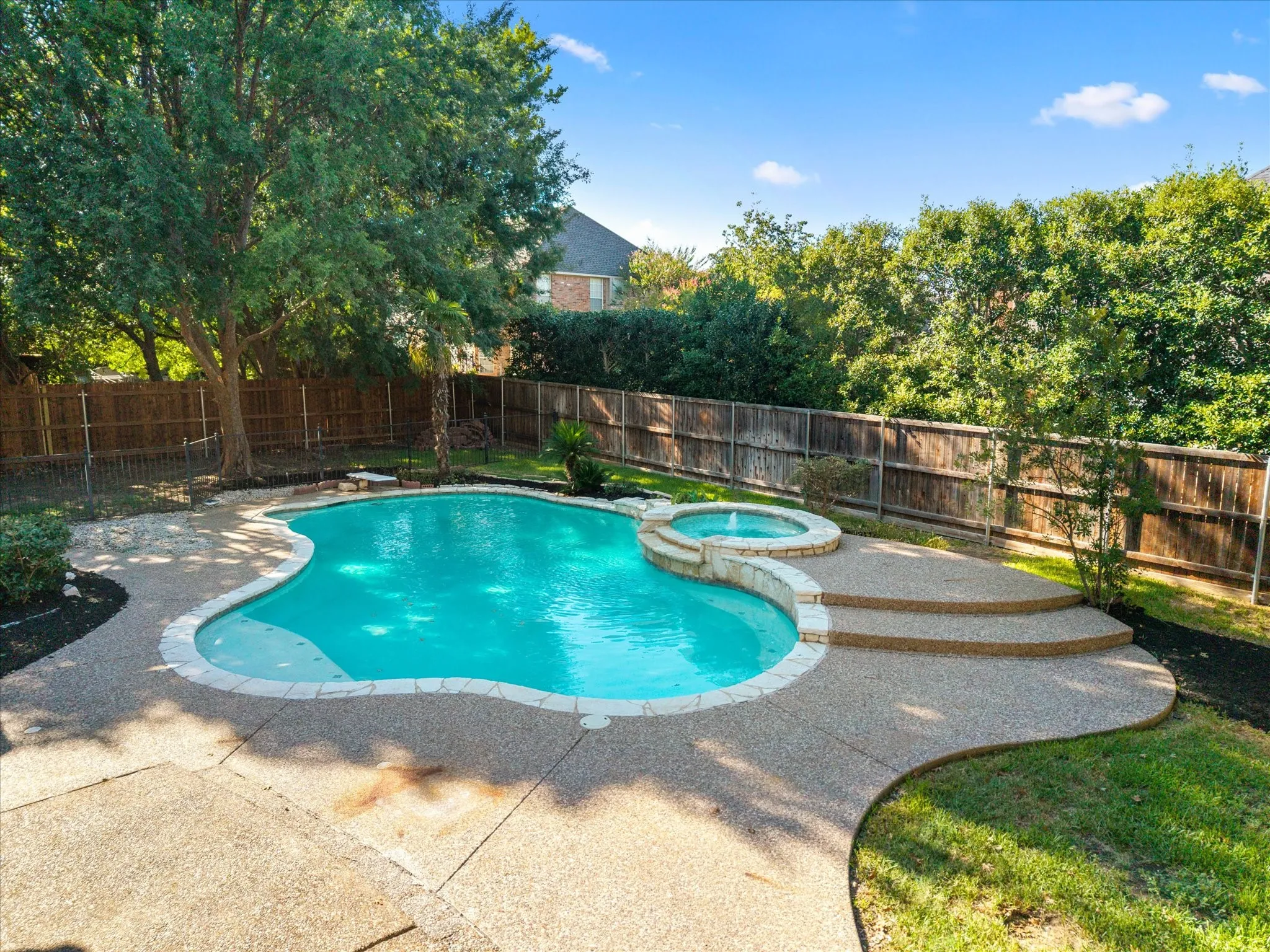 Single Family Residence For Sale in Tarrant County , 815 Forest Lakes Drive, Keller, Texas 76248, 4 Bedroom, 4 Bathroom, 3 Garage spaces, 3,474 Sqft, built in 1999, mls#21378196, Real Estate Agent in Keller, Homes For Sale in Tarrant county, Homes For Sale in Keller, Realtor in Keller Texas, Real Estate Brokerage Independent Realty Texas, Luminita Cordes Realtor