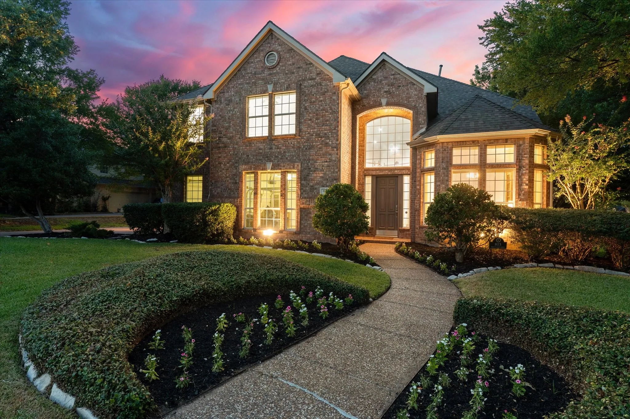 Single Family Residence For Sale in Tarrant County , 815 Forest Lakes Drive, Keller, Texas 76248, 4 Bedroom, 4 Bathroom, 3 Garage spaces, 3,474 Sqft, built in 1999, mls#21378196, Real Estate Agent in Keller, Homes For Sale in Tarrant county, Homes For Sale in Keller, Realtor in Keller Texas, Real Estate Brokerage Independent Realty Texas, Luminita Cordes Realtor