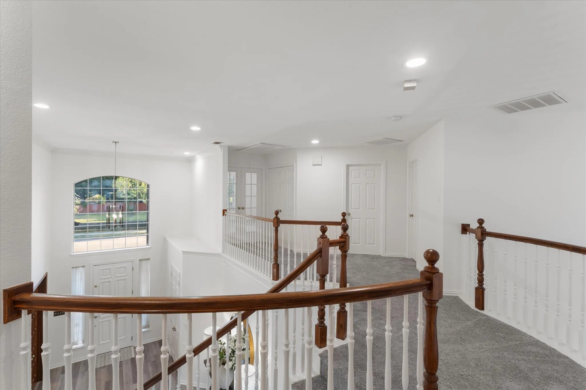 Single Family Residence For Sale in Tarrant County , 815 Forest Lakes Drive, Keller, Texas 76248, 4 Bedroom, 4 Bathroom, 3 Garage spaces, 3,474 Sqft, built in 1999, mls#21378196, Real Estate Agent in Keller, Homes For Sale in Tarrant county, Homes For Sale in Keller, Realtor in Keller Texas, Real Estate Brokerage Independent Realty Texas, Luminita Cordes Realtor