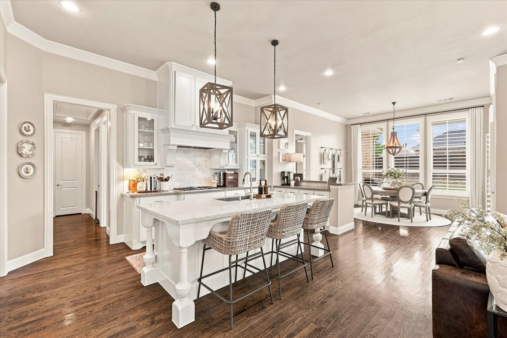 Single Family Residence For Sale in Denton County , 6309 Willow Ridge Trail, Flower Mound, Texas 76226, 4 Bedroom, 4 Bathroom, 3 Garage spaces, 3,161 Sqft, built in 2015, mls#21373254, Real Estate Agent in Flower Mound, Homes For Sale in Denton county, Homes For Sale in Flower Mound, Realtor in Flower Mound Texas, Real Estate Brokerage Independent Realty Texas, Luminita Cordes Realtor