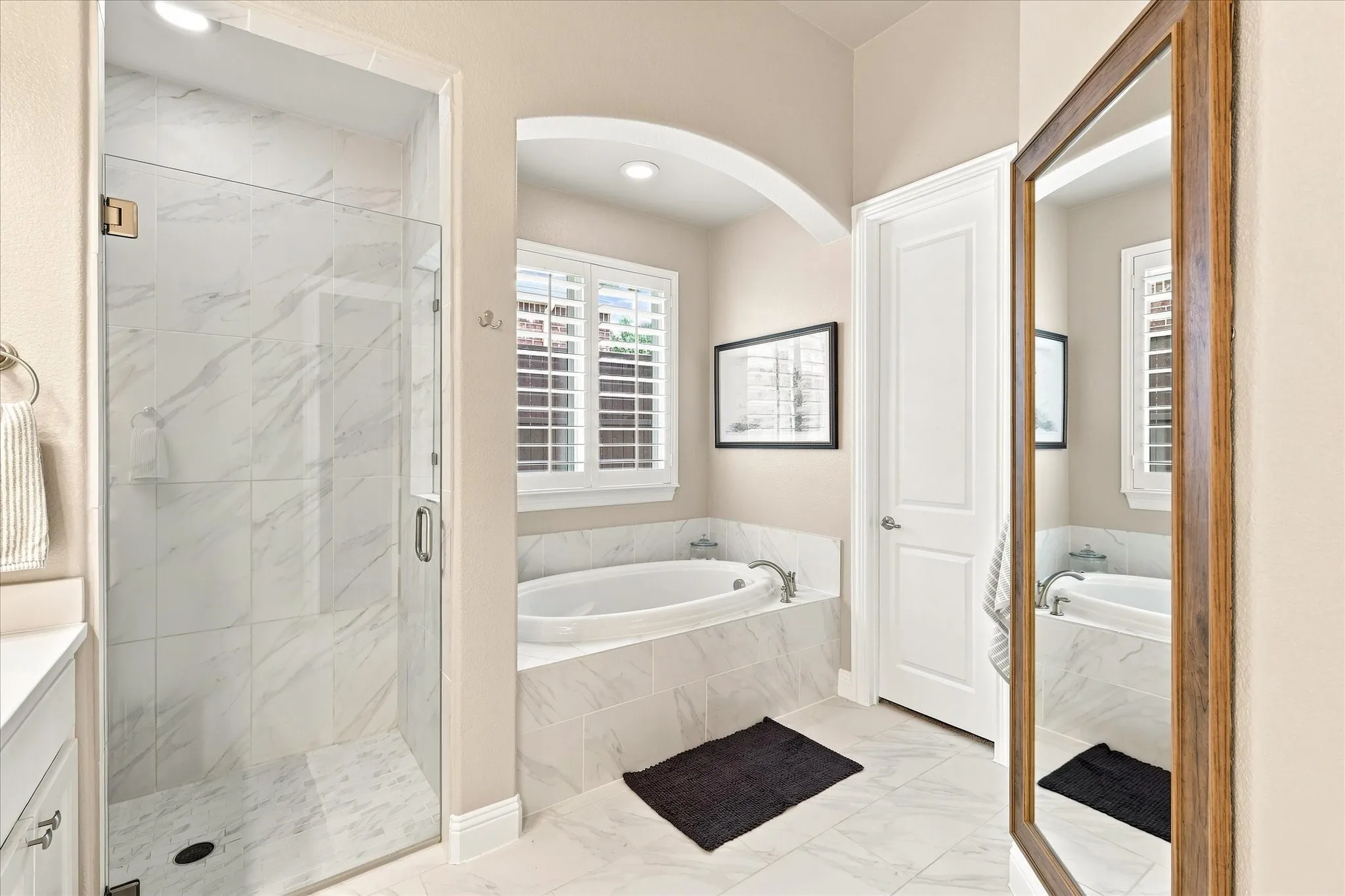 Single Family Residence For Sale in Denton County , 6309 Willow Ridge Trail, Flower Mound, Texas 76226, 4 Bedroom, 4 Bathroom, 3 Garage spaces, 3,161 Sqft, built in 2015, mls#21373254, Real Estate Agent in Flower Mound, Homes For Sale in Denton county, Homes For Sale in Flower Mound, Realtor in Flower Mound Texas, Real Estate Brokerage Independent Realty Texas, Luminita Cordes Realtor