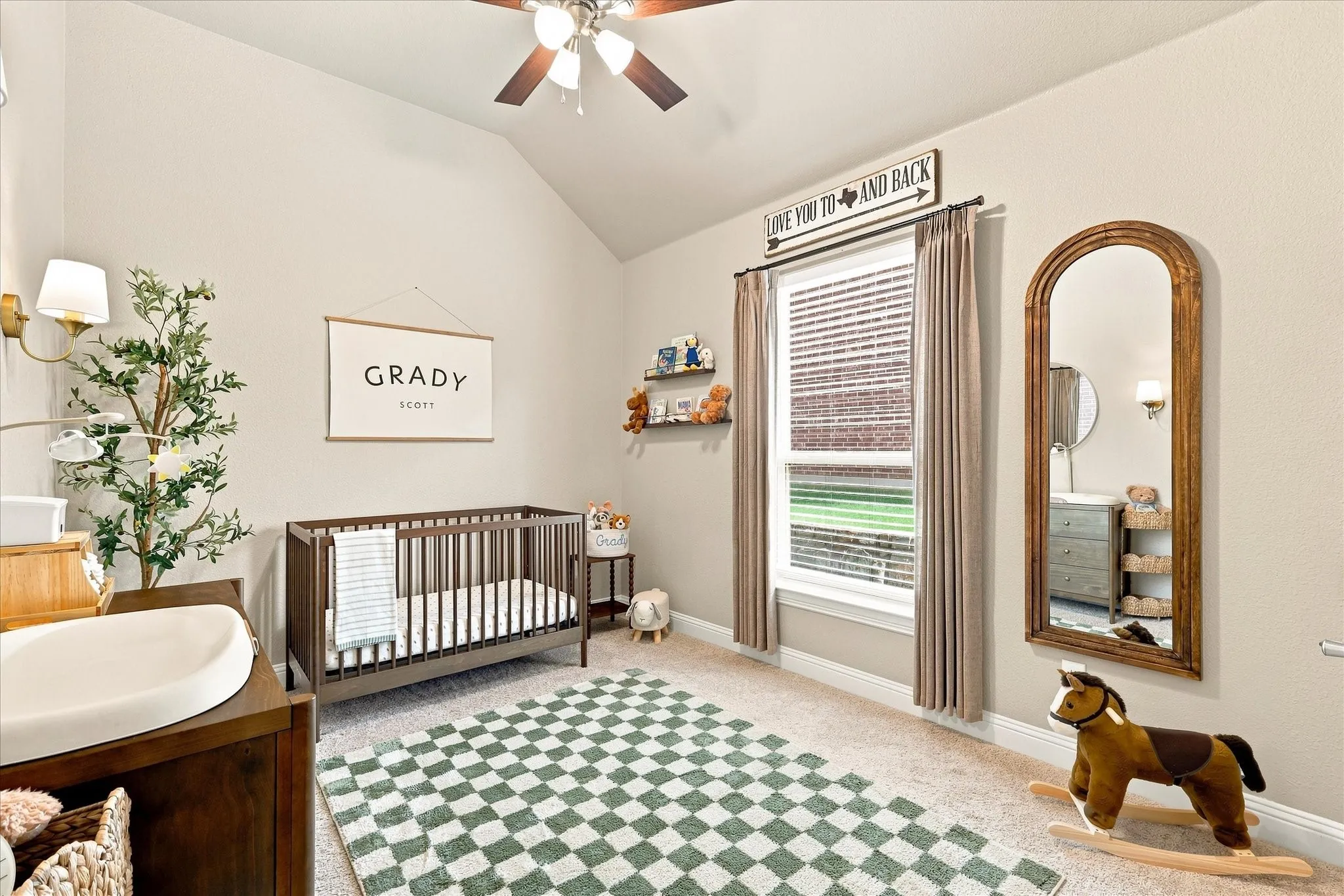 Single Family Residence For Sale in Denton County , 6309 Willow Ridge Trail, Flower Mound, Texas 76226, 4 Bedroom, 4 Bathroom, 3 Garage spaces, 3,161 Sqft, built in 2015, mls#21373254, Real Estate Agent in Flower Mound, Homes For Sale in Denton county, Homes For Sale in Flower Mound, Realtor in Flower Mound Texas, Real Estate Brokerage Independent Realty Texas, Luminita Cordes Realtor