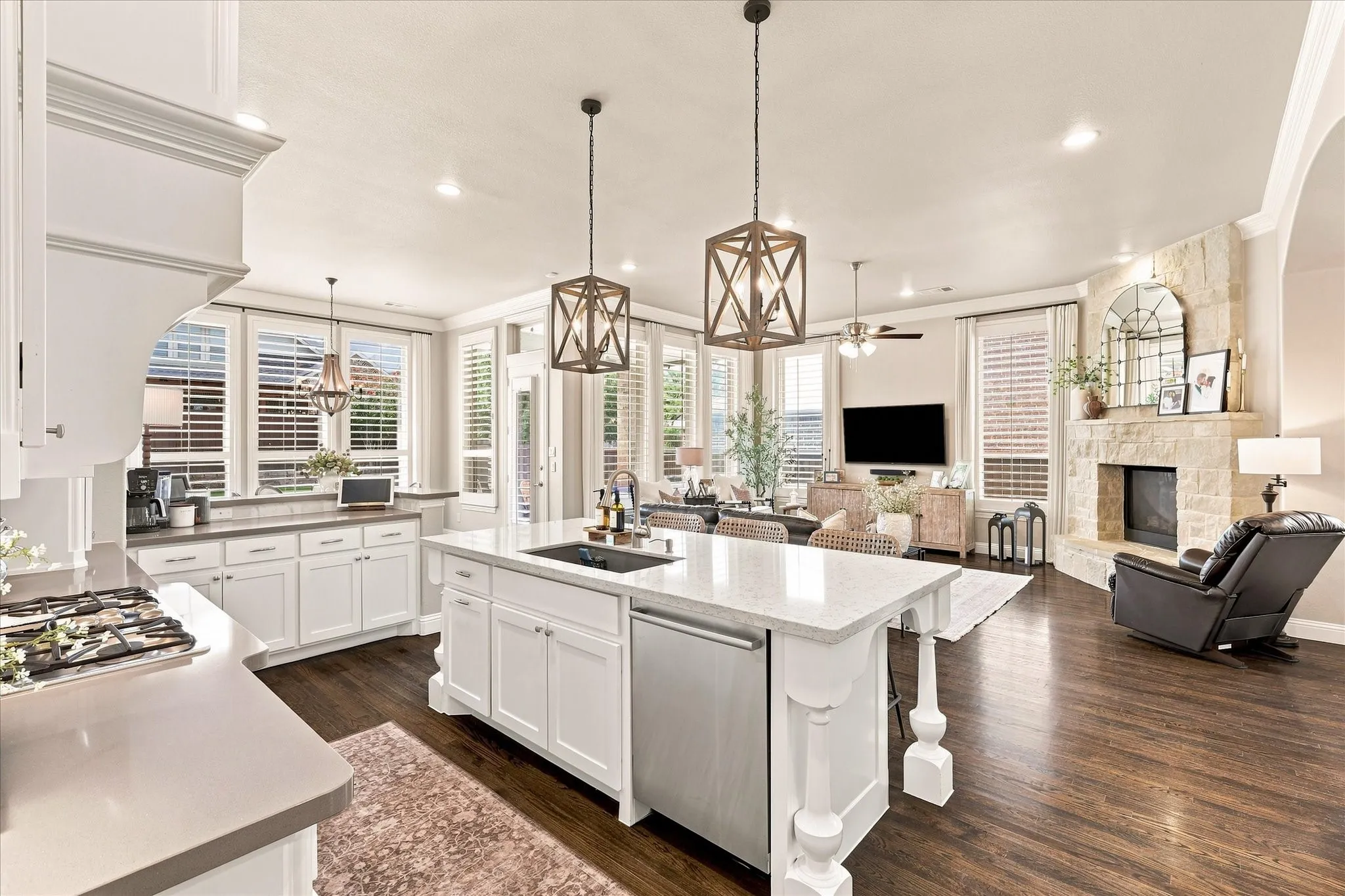 Single Family Residence For Sale in Denton County , 6309 Willow Ridge Trail, Flower Mound, Texas 76226, 4 Bedroom, 4 Bathroom, 3 Garage spaces, 3,161 Sqft, built in 2015, mls#21373254, Real Estate Agent in Flower Mound, Homes For Sale in Denton county, Homes For Sale in Flower Mound, Realtor in Flower Mound Texas, Real Estate Brokerage Independent Realty Texas, Luminita Cordes Realtor