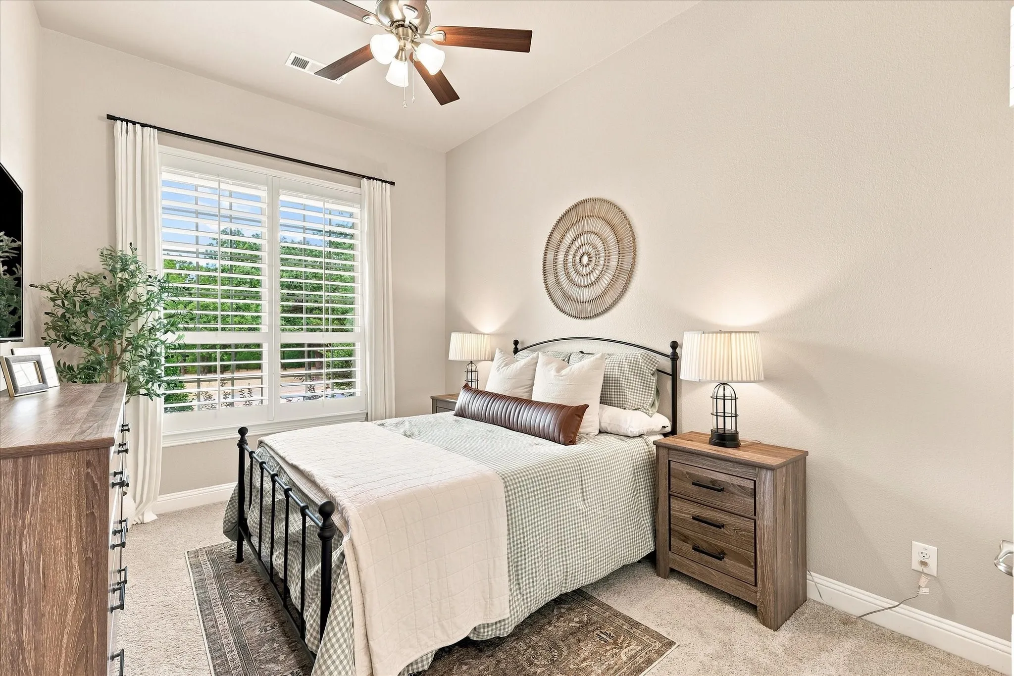 Single Family Residence For Sale in Denton County , 6309 Willow Ridge Trail, Flower Mound, Texas 76226, 4 Bedroom, 4 Bathroom, 3 Garage spaces, 3,161 Sqft, built in 2015, mls#21373254, Real Estate Agent in Flower Mound, Homes For Sale in Denton county, Homes For Sale in Flower Mound, Realtor in Flower Mound Texas, Real Estate Brokerage Independent Realty Texas, Luminita Cordes Realtor