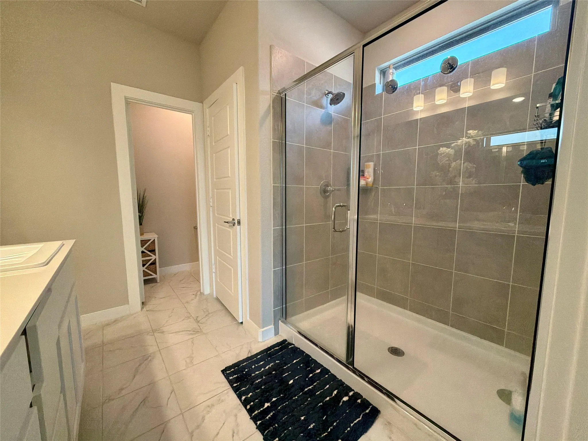Single Family Residence For Rent in Tarrant County , 2417 Mankato Drive, Fort Worth, Texas 76179, 5 Bedroom, 3 Bathroom, 2 Garage spaces, 2,956 Sqft, built in 2022, mls#21378194, Real Estate Agent in Fort Worth, Homes For Rent in Tarrant county, Homes For Rent in Fort Worth, Realtor in Fort Worth Texas, Real Estate Brokerage Independent Realty Texas, Luminita Cordes Realtor
