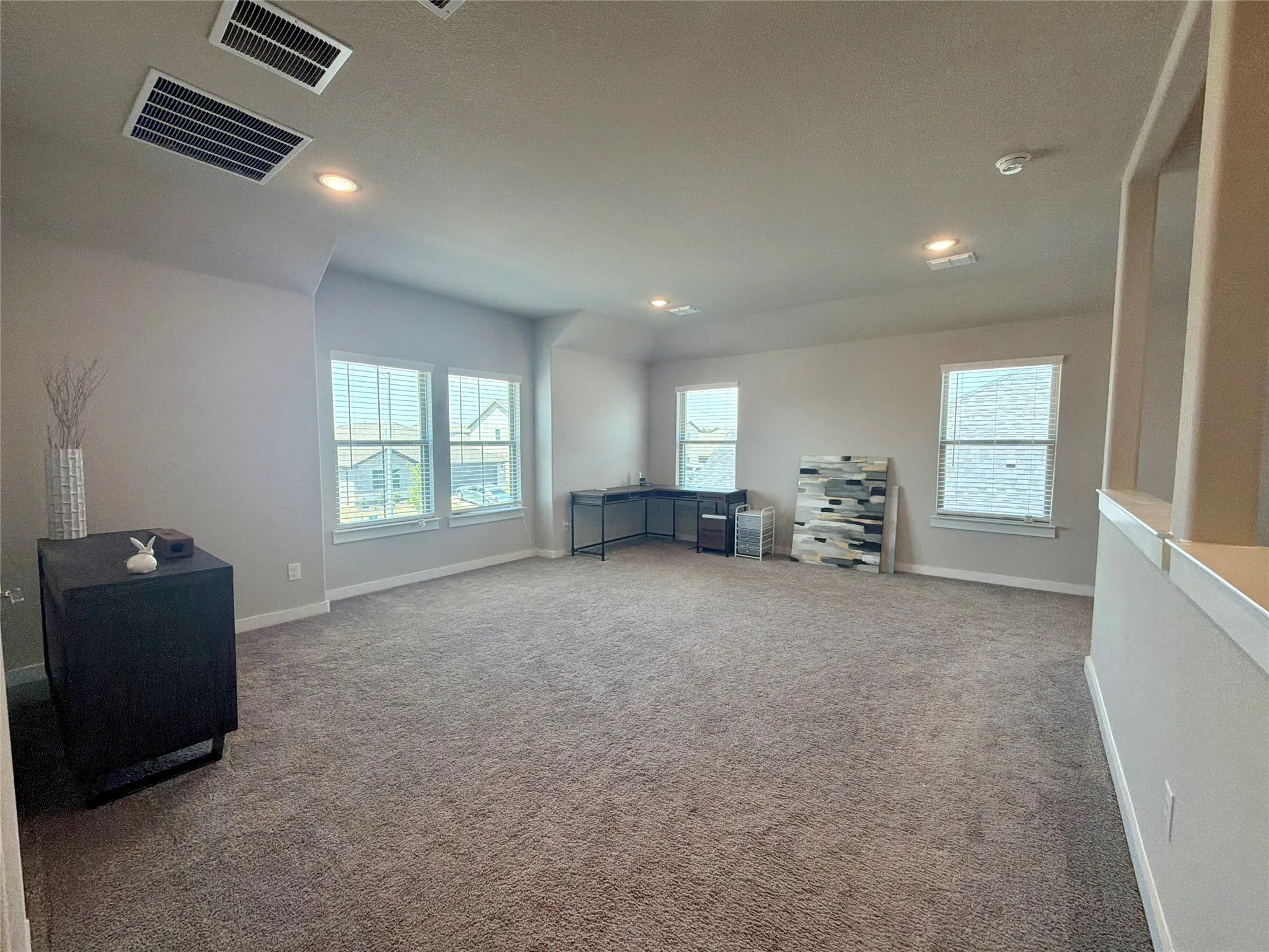 Single Family Residence For Rent in Tarrant County , 2417 Mankato Drive, Fort Worth, Texas 76179, 5 Bedroom, 3 Bathroom, 2 Garage spaces, 2,956 Sqft, built in 2022, mls#21378194, Real Estate Agent in Fort Worth, Homes For Rent in Tarrant county, Homes For Rent in Fort Worth, Realtor in Fort Worth Texas, Real Estate Brokerage Independent Realty Texas, Luminita Cordes Realtor