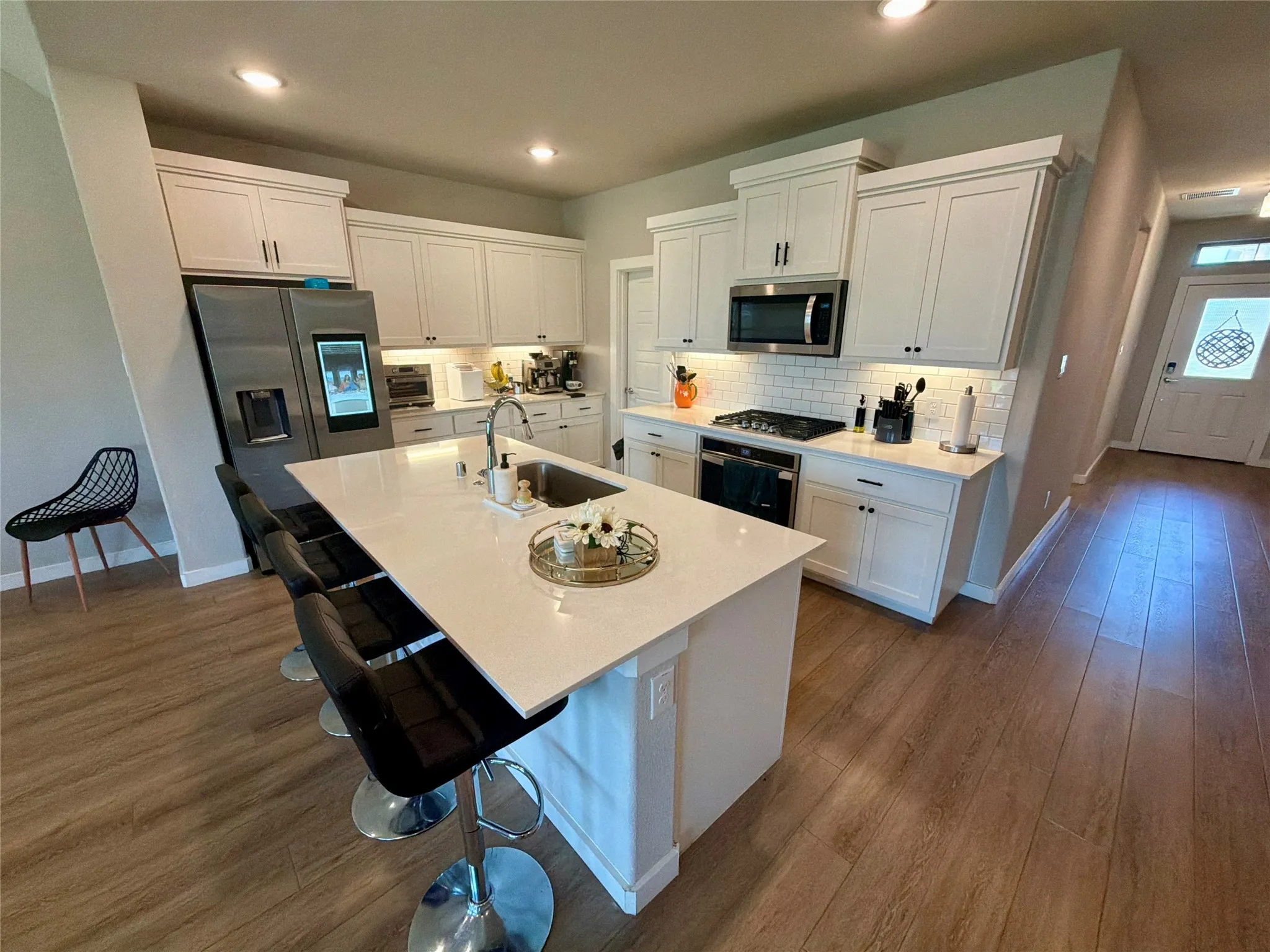 Single Family Residence For Rent in Tarrant County , 2417 Mankato Drive, Fort Worth, Texas 76179, 5 Bedroom, 3 Bathroom, 2 Garage spaces, 2,956 Sqft, built in 2022, mls#21378194, Real Estate Agent in Fort Worth, Homes For Rent in Tarrant county, Homes For Rent in Fort Worth, Realtor in Fort Worth Texas, Real Estate Brokerage Independent Realty Texas, Luminita Cordes Realtor