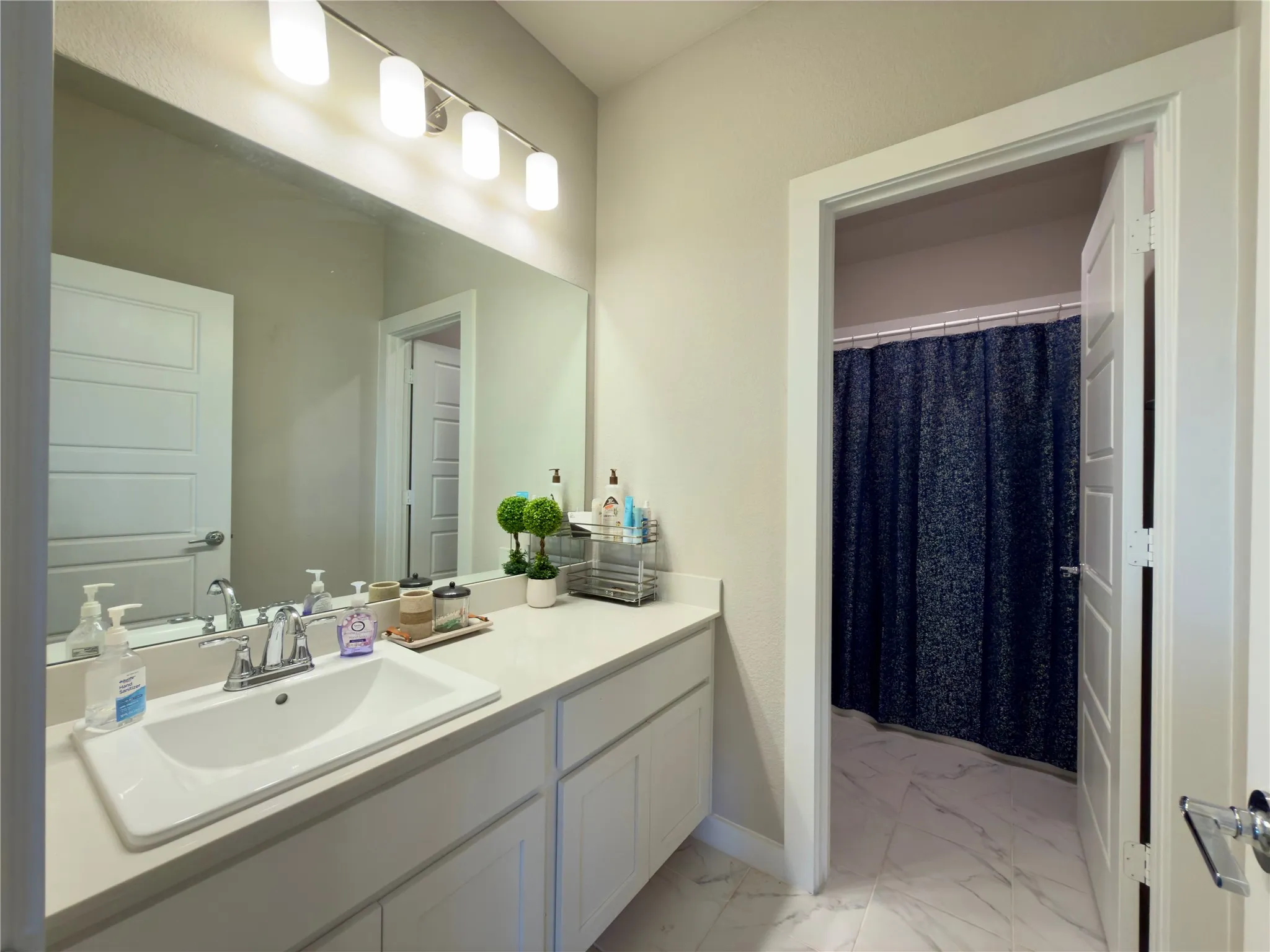 Single Family Residence For Rent in Tarrant County , 2417 Mankato Drive, Fort Worth, Texas 76179, 5 Bedroom, 3 Bathroom, 2 Garage spaces, 2,956 Sqft, built in 2022, mls#21378194, Real Estate Agent in Fort Worth, Homes For Rent in Tarrant county, Homes For Rent in Fort Worth, Realtor in Fort Worth Texas, Real Estate Brokerage Independent Realty Texas, Luminita Cordes Realtor