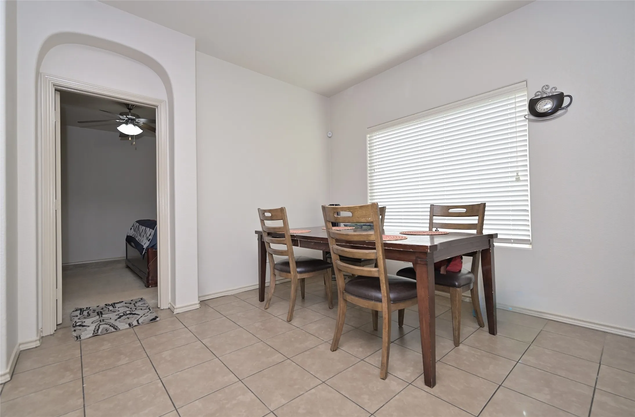 Single Family Residence For Sale in Tarrant County , 3000 Mitchell Court, Arlington, Texas 76010, 3 Bedroom, 2 Bathroom, 2 Garage spaces, 1,704 Sqft, built in 2014, mls#21370661, Real Estate Agent in Arlington, Homes For Sale in Tarrant county, Homes For Sale in Arlington, Realtor in Arlington Texas, Real Estate Brokerage Independent Realty Texas, Luminita Cordes Realtor