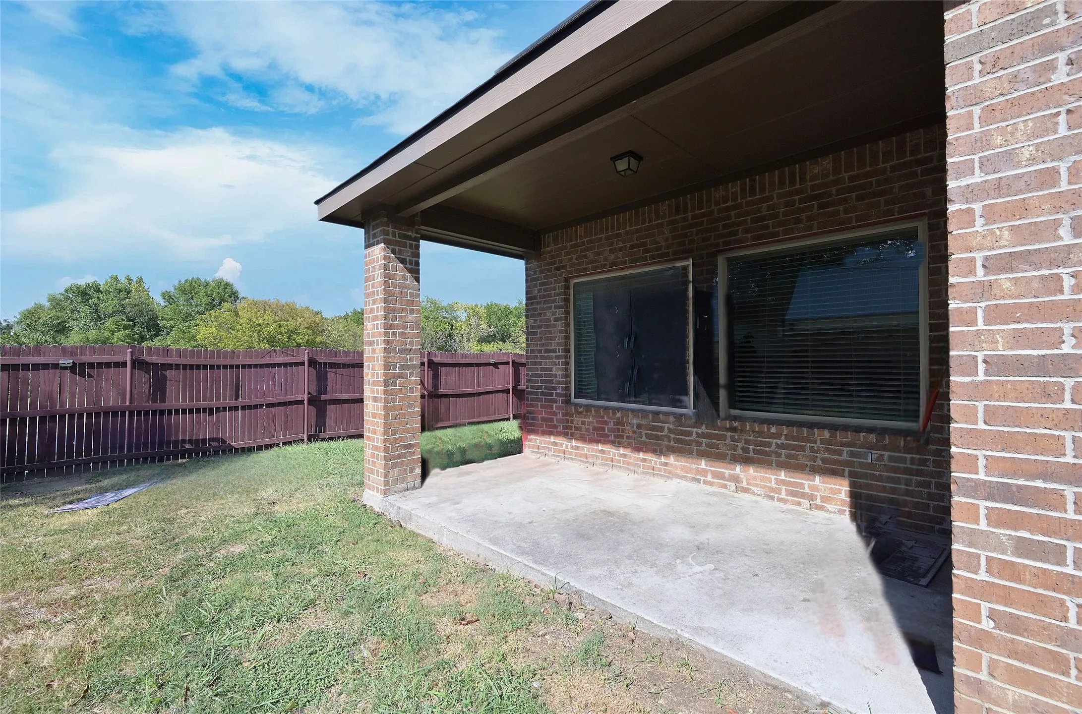 Single Family Residence For Sale in Tarrant County , 3000 Mitchell Court, Arlington, Texas 76010, 3 Bedroom, 2 Bathroom, 2 Garage spaces, 1,704 Sqft, built in 2014, mls#21370661, Real Estate Agent in Arlington, Homes For Sale in Tarrant county, Homes For Sale in Arlington, Realtor in Arlington Texas, Real Estate Brokerage Independent Realty Texas, Luminita Cordes Realtor