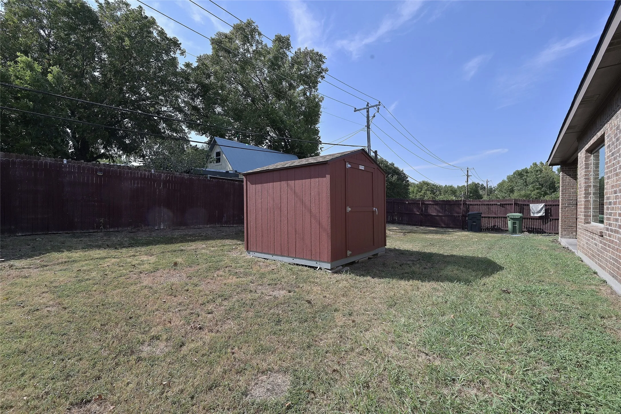 Single Family Residence For Sale in Tarrant County , 3000 Mitchell Court, Arlington, Texas 76010, 3 Bedroom, 2 Bathroom, 2 Garage spaces, 1,704 Sqft, built in 2014, mls#21370661, Real Estate Agent in Arlington, Homes For Sale in Tarrant county, Homes For Sale in Arlington, Realtor in Arlington Texas, Real Estate Brokerage Independent Realty Texas, Luminita Cordes Realtor