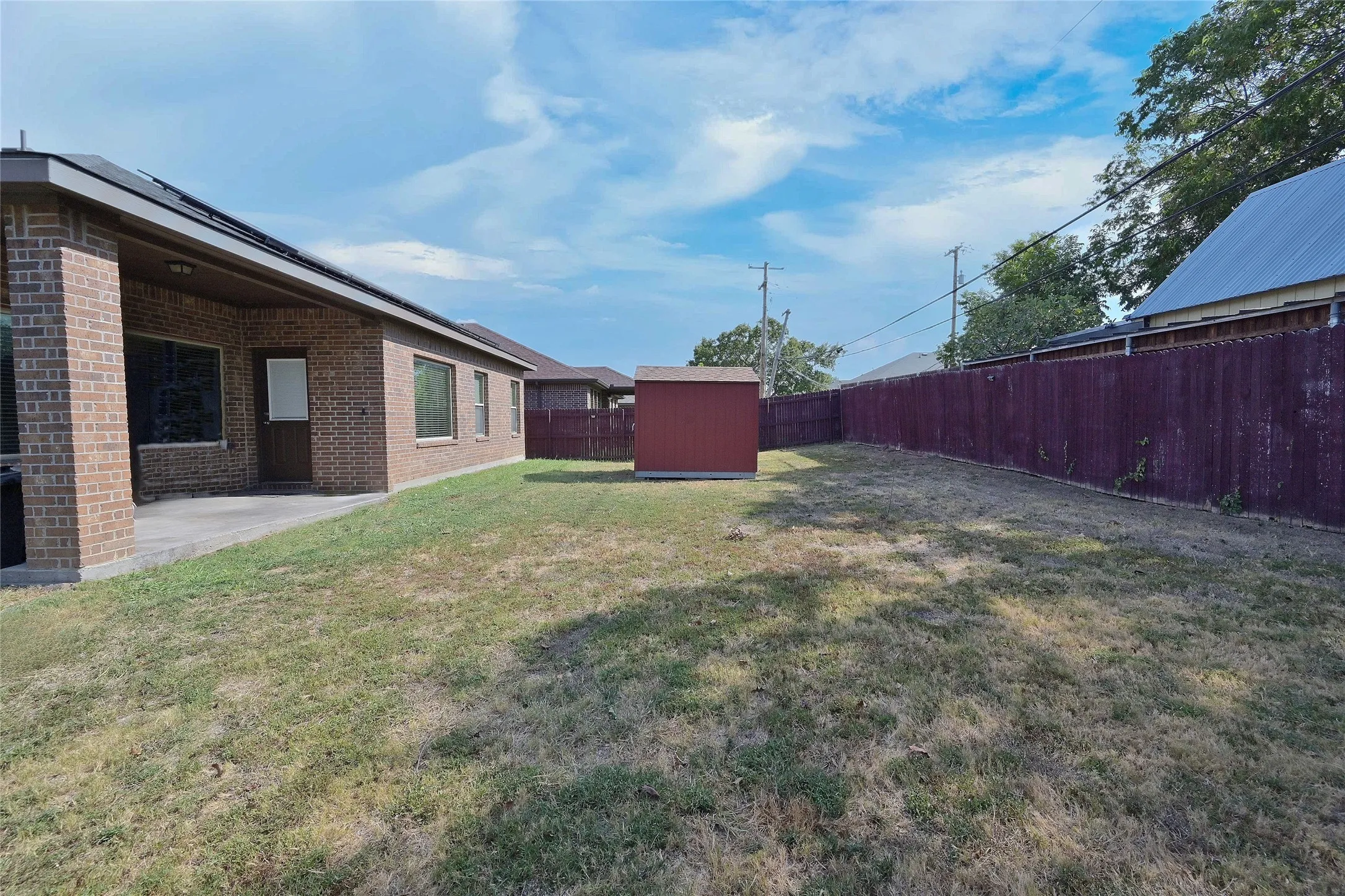 Single Family Residence For Sale in Tarrant County , 3000 Mitchell Court, Arlington, Texas 76010, 3 Bedroom, 2 Bathroom, 2 Garage spaces, 1,704 Sqft, built in 2014, mls#21370661, Real Estate Agent in Arlington, Homes For Sale in Tarrant county, Homes For Sale in Arlington, Realtor in Arlington Texas, Real Estate Brokerage Independent Realty Texas, Luminita Cordes Realtor