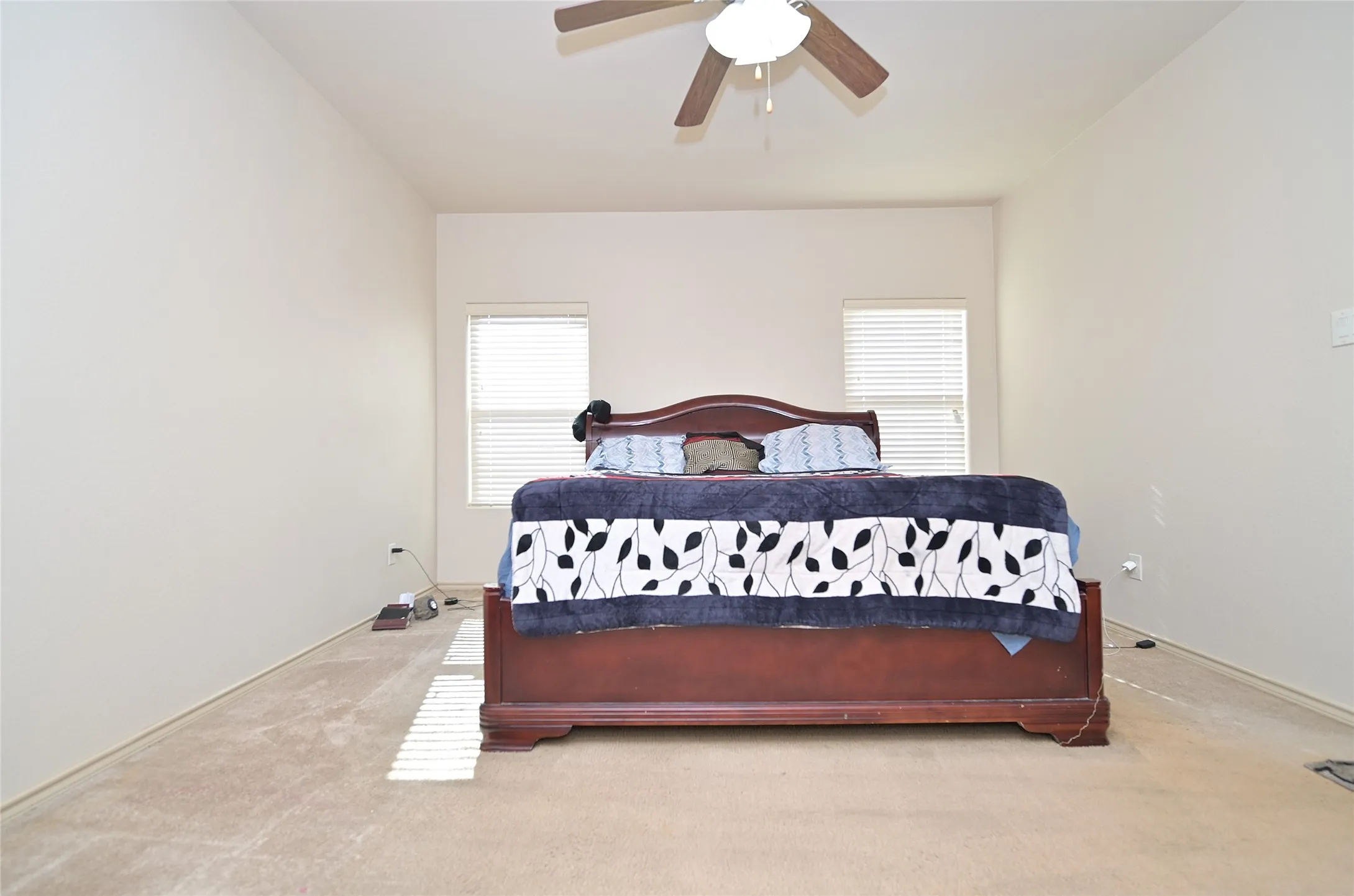 Single Family Residence For Sale in Tarrant County , 3000 Mitchell Court, Arlington, Texas 76010, 3 Bedroom, 2 Bathroom, 2 Garage spaces, 1,704 Sqft, built in 2014, mls#21370661, Real Estate Agent in Arlington, Homes For Sale in Tarrant county, Homes For Sale in Arlington, Realtor in Arlington Texas, Real Estate Brokerage Independent Realty Texas, Luminita Cordes Realtor