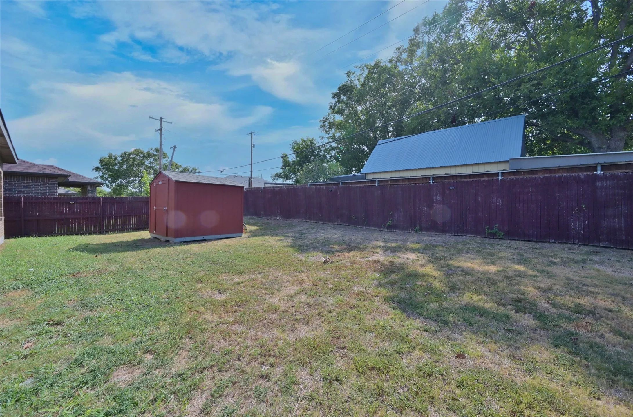 Single Family Residence For Sale in Tarrant County , 3000 Mitchell Court, Arlington, Texas 76010, 3 Bedroom, 2 Bathroom, 2 Garage spaces, 1,704 Sqft, built in 2014, mls#21370661, Real Estate Agent in Arlington, Homes For Sale in Tarrant county, Homes For Sale in Arlington, Realtor in Arlington Texas, Real Estate Brokerage Independent Realty Texas, Luminita Cordes Realtor
