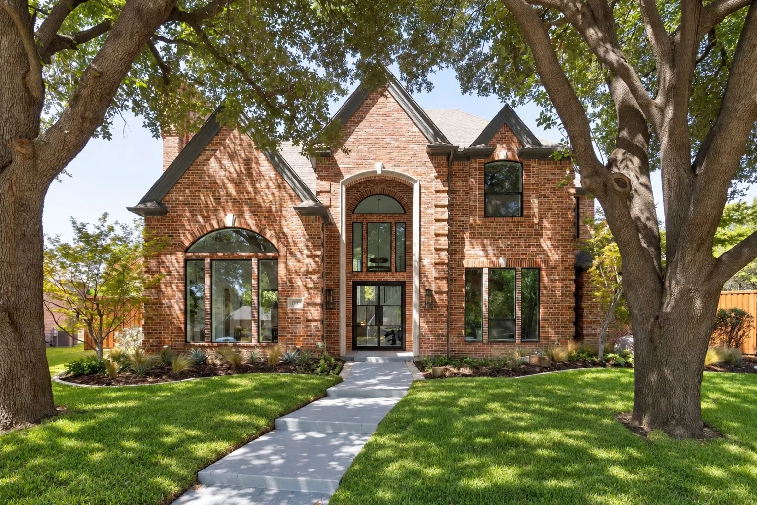 Single Family Residence For Sale in Collin County , 4017 Bridgeport Drive, Plano, Texas 75093, 4 Bedroom, 5 Bathroom, 3 Garage spaces, 4,245 Sqft, built in 1991, mls#21377348, Real Estate Agent in Plano, Homes For Sale in Collin county, Homes For Sale in Plano, Realtor in Plano Texas, Real Estate Brokerage Independent Realty Texas, Luminita Cordes Realtor