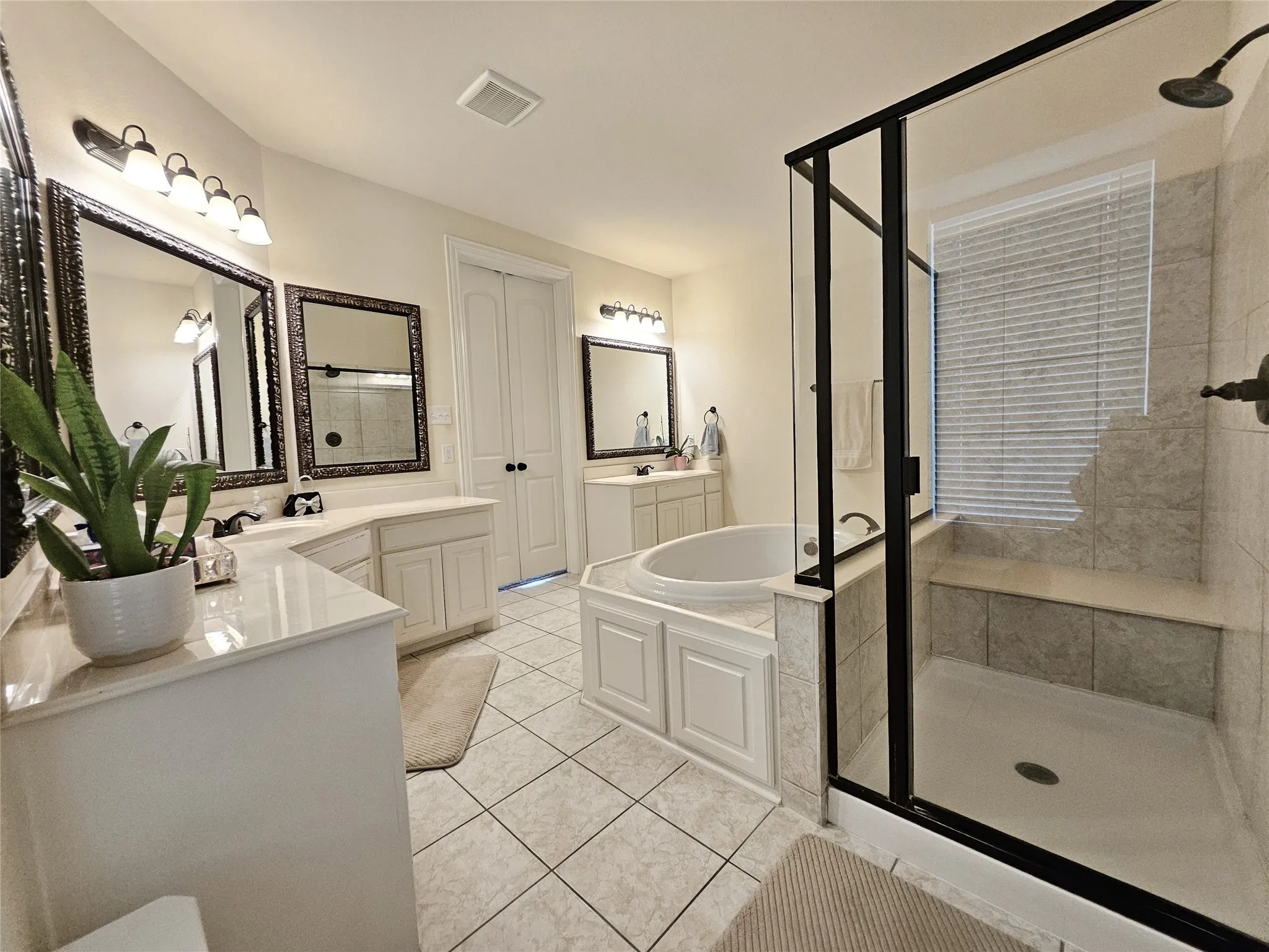 Single Family Residence For Sale in Collin County , 608 Jagged Way, Plano, Texas 75074, 5 Bedroom, 5 Bathroom, 2 Garage spaces, 3,968 Sqft, built in 2016, mls#21378206, Real Estate Agent in Plano, Homes For Sale in Collin county, Homes For Sale in Plano, Realtor in Plano Texas, Real Estate Brokerage Independent Realty Texas, Luminita Cordes Realtor