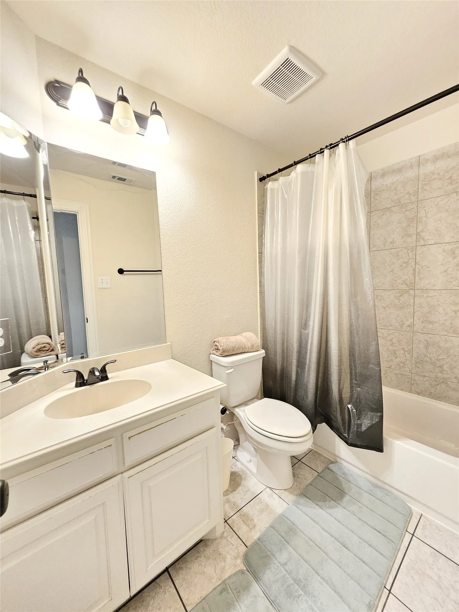 Single Family Residence For Sale in Collin County , 608 Jagged Way, Plano, Texas 75074, 5 Bedroom, 5 Bathroom, 2 Garage spaces, 3,968 Sqft, built in 2016, mls#21378206, Real Estate Agent in Plano, Homes For Sale in Collin county, Homes For Sale in Plano, Realtor in Plano Texas, Real Estate Brokerage Independent Realty Texas, Luminita Cordes Realtor