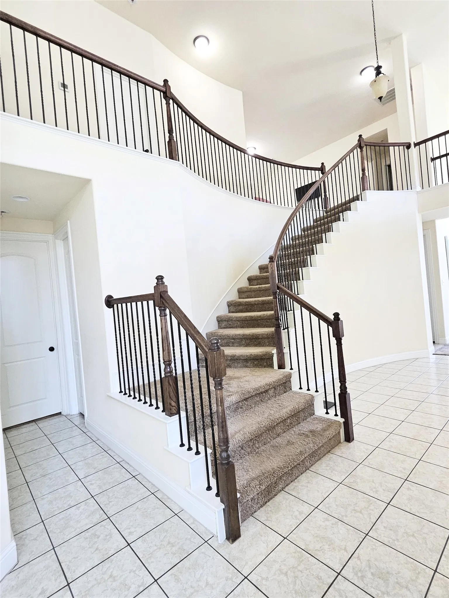 Single Family Residence For Sale in Collin County , 608 Jagged Way, Plano, Texas 75074, 5 Bedroom, 5 Bathroom, 2 Garage spaces, 3,968 Sqft, built in 2016, mls#21378206, Real Estate Agent in Plano, Homes For Sale in Collin county, Homes For Sale in Plano, Realtor in Plano Texas, Real Estate Brokerage Independent Realty Texas, Luminita Cordes Realtor