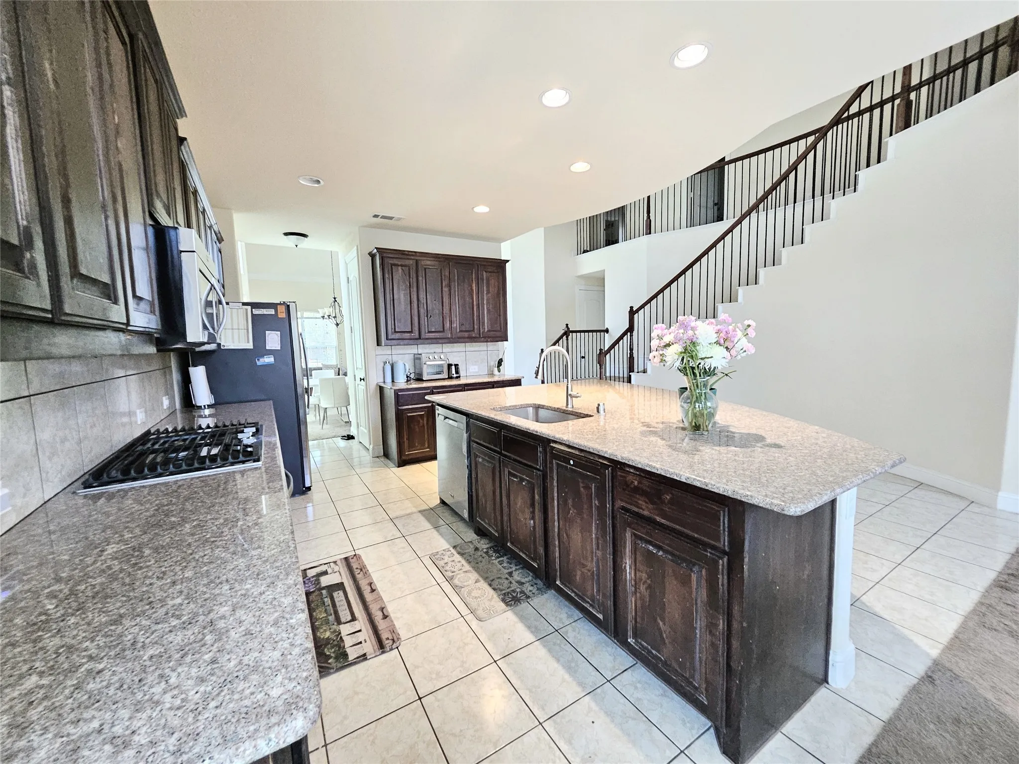 Single Family Residence For Sale in Collin County , 608 Jagged Way, Plano, Texas 75074, 5 Bedroom, 5 Bathroom, 2 Garage spaces, 3,968 Sqft, built in 2016, mls#21378206, Real Estate Agent in Plano, Homes For Sale in Collin county, Homes For Sale in Plano, Realtor in Plano Texas, Real Estate Brokerage Independent Realty Texas, Luminita Cordes Realtor