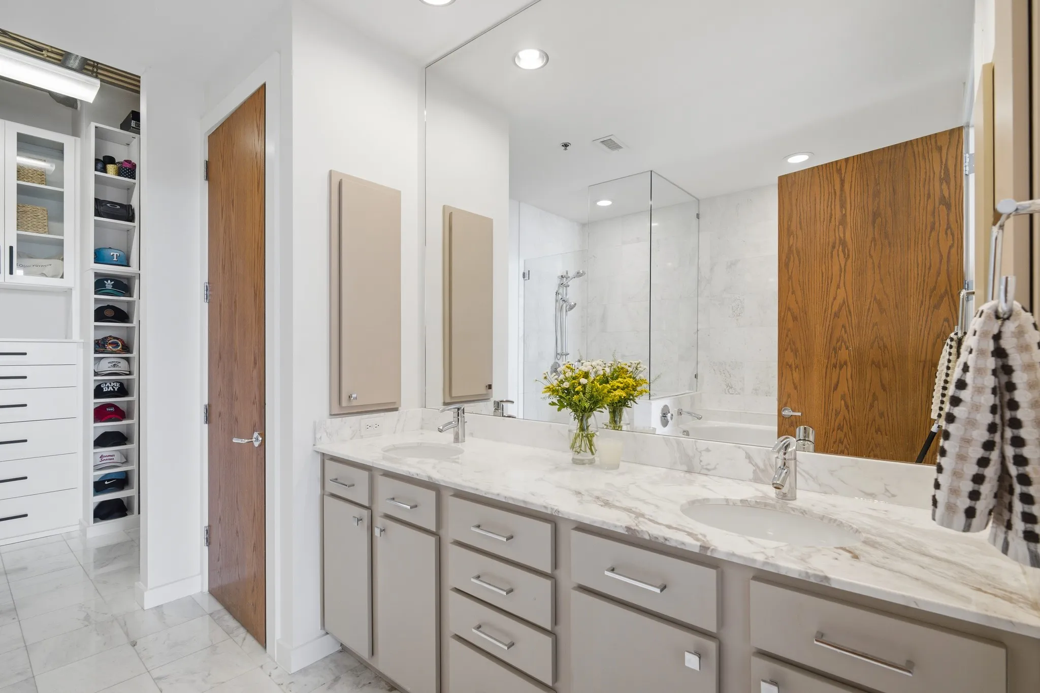 Gorgeous ensuite bath with marble floors