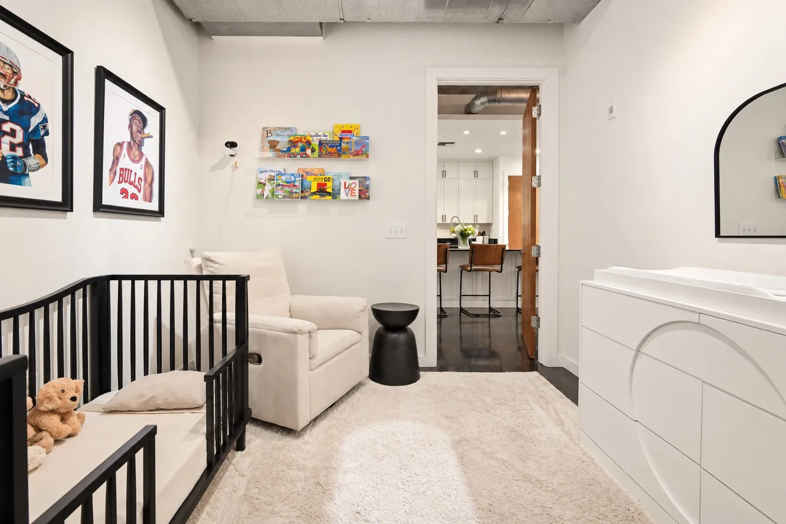 Beautiful 2nd bedroom