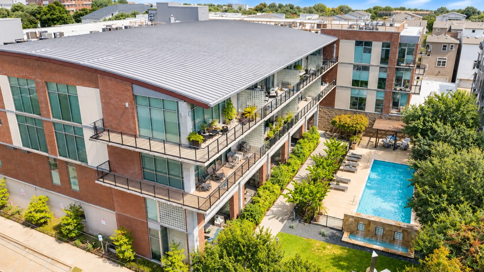 Condominium For Sale in Dallas County , 3030 Bryan Street 309, Dallas, Texas 75204, 2 Bedroom, 2 Bathroom, 2 Garage spaces, 1,512 Sqft, built in 2005, mls#21378186, Real Estate Agent in Dallas, Homes For Sale in Dallas county, Homes For Sale in Dallas, Realtor in Dallas Texas, Real Estate Brokerage Independent Realty Texas, Luminita Cordes Realtor