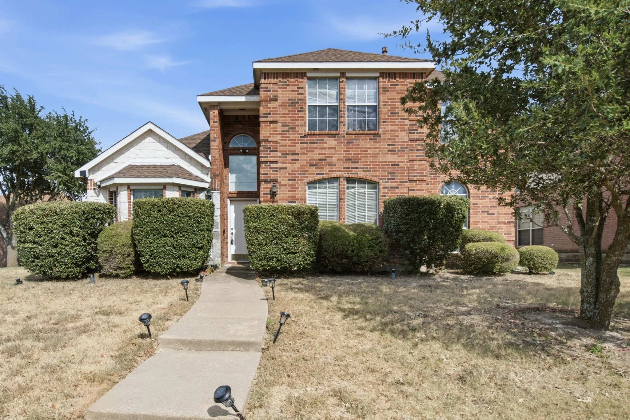 Single Family Residence For Sale in Dallas County , 1720 Cattail Creek, De Soto, Texas 75115, 4 Bedroom, 3 Bathroom, 1 Garage spaces, 2,744 Sqft, built in 2002, mls#21378208, Real Estate Agent in De Soto, Homes For Sale in Dallas county, Homes For Sale in De Soto, Realtor in De Soto Texas, Real Estate Brokerage Independent Realty Texas, Luminita Cordes Realtor