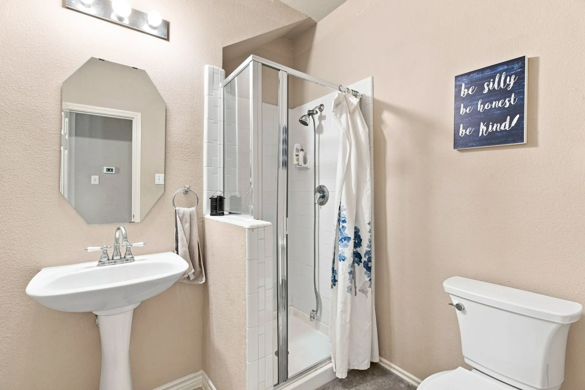 Single Family Residence For Sale in Dallas County , 1720 Cattail Creek, De Soto, Texas 75115, 4 Bedroom, 3 Bathroom, 1 Garage spaces, 2,744 Sqft, built in 2002, mls#21378208, Real Estate Agent in De Soto, Homes For Sale in Dallas county, Homes For Sale in De Soto, Realtor in De Soto Texas, Real Estate Brokerage Independent Realty Texas, Luminita Cordes Realtor