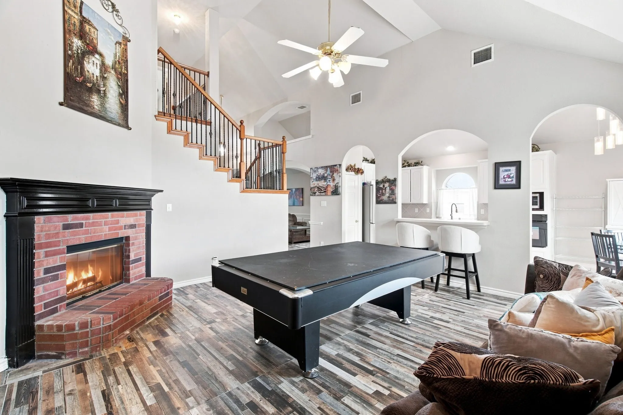 Single Family Residence For Sale in Dallas County , 1720 Cattail Creek, De Soto, Texas 75115, 4 Bedroom, 3 Bathroom, 1 Garage spaces, 2,744 Sqft, built in 2002, mls#21378208, Real Estate Agent in De Soto, Homes For Sale in Dallas county, Homes For Sale in De Soto, Realtor in De Soto Texas, Real Estate Brokerage Independent Realty Texas, Luminita Cordes Realtor