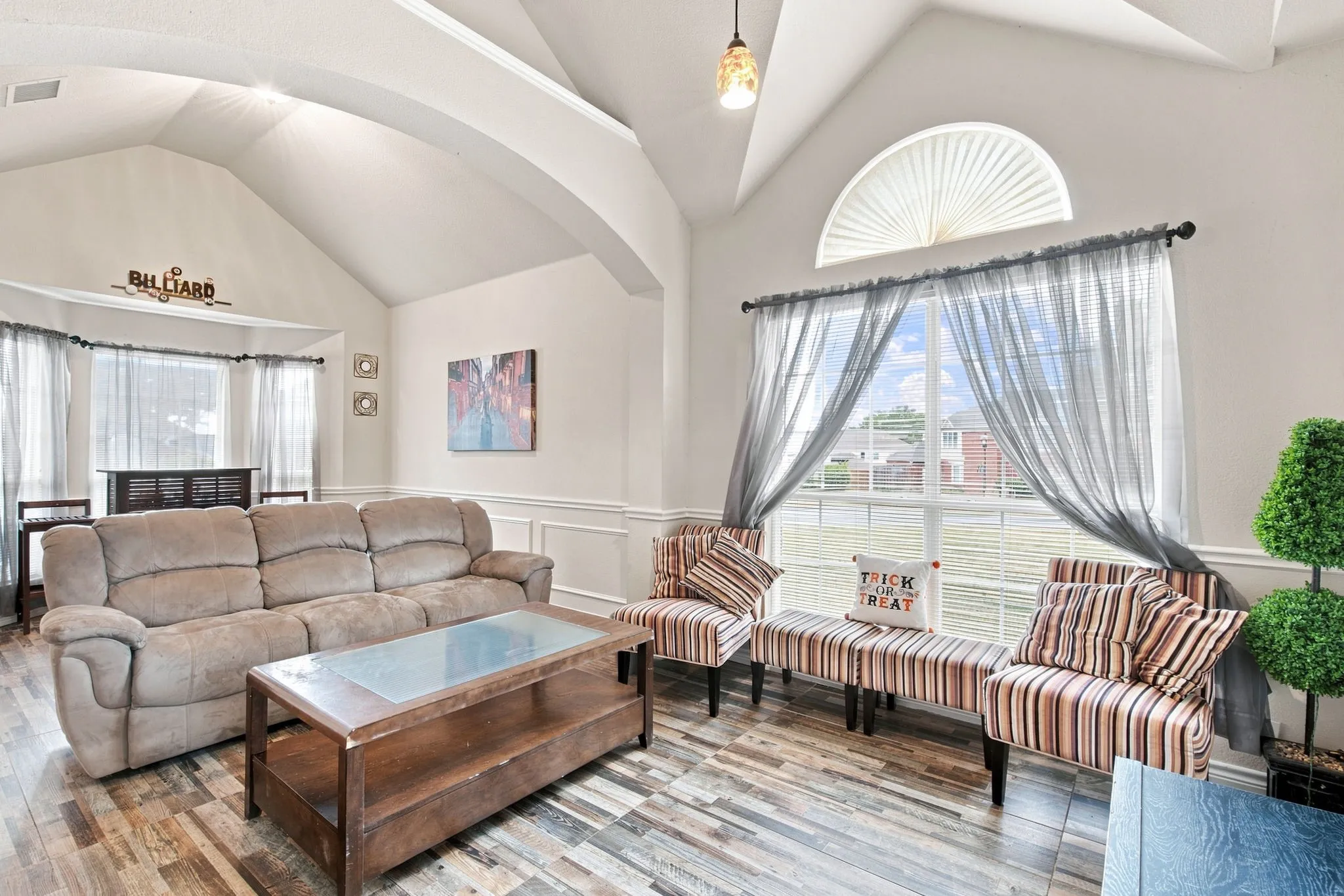 Single Family Residence For Sale in Dallas County , 1720 Cattail Creek, De Soto, Texas 75115, 4 Bedroom, 3 Bathroom, 1 Garage spaces, 2,744 Sqft, built in 2002, mls#21378208, Real Estate Agent in De Soto, Homes For Sale in Dallas county, Homes For Sale in De Soto, Realtor in De Soto Texas, Real Estate Brokerage Independent Realty Texas, Luminita Cordes Realtor
